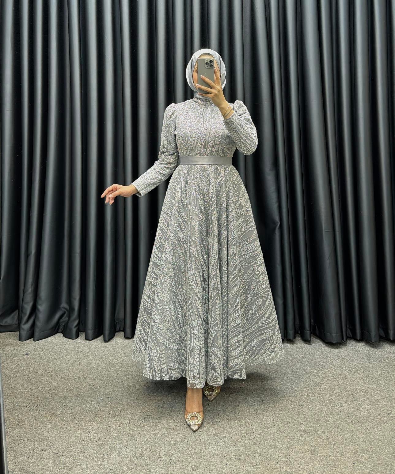 Dora Abiye Gri