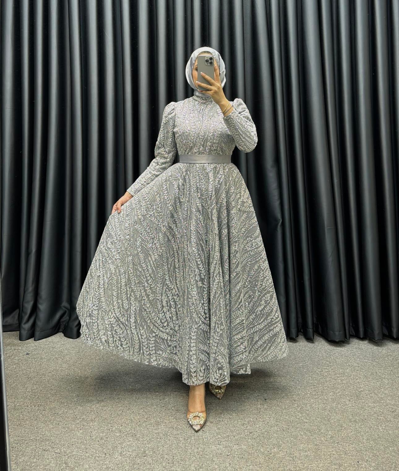 Dora Abiye Gri