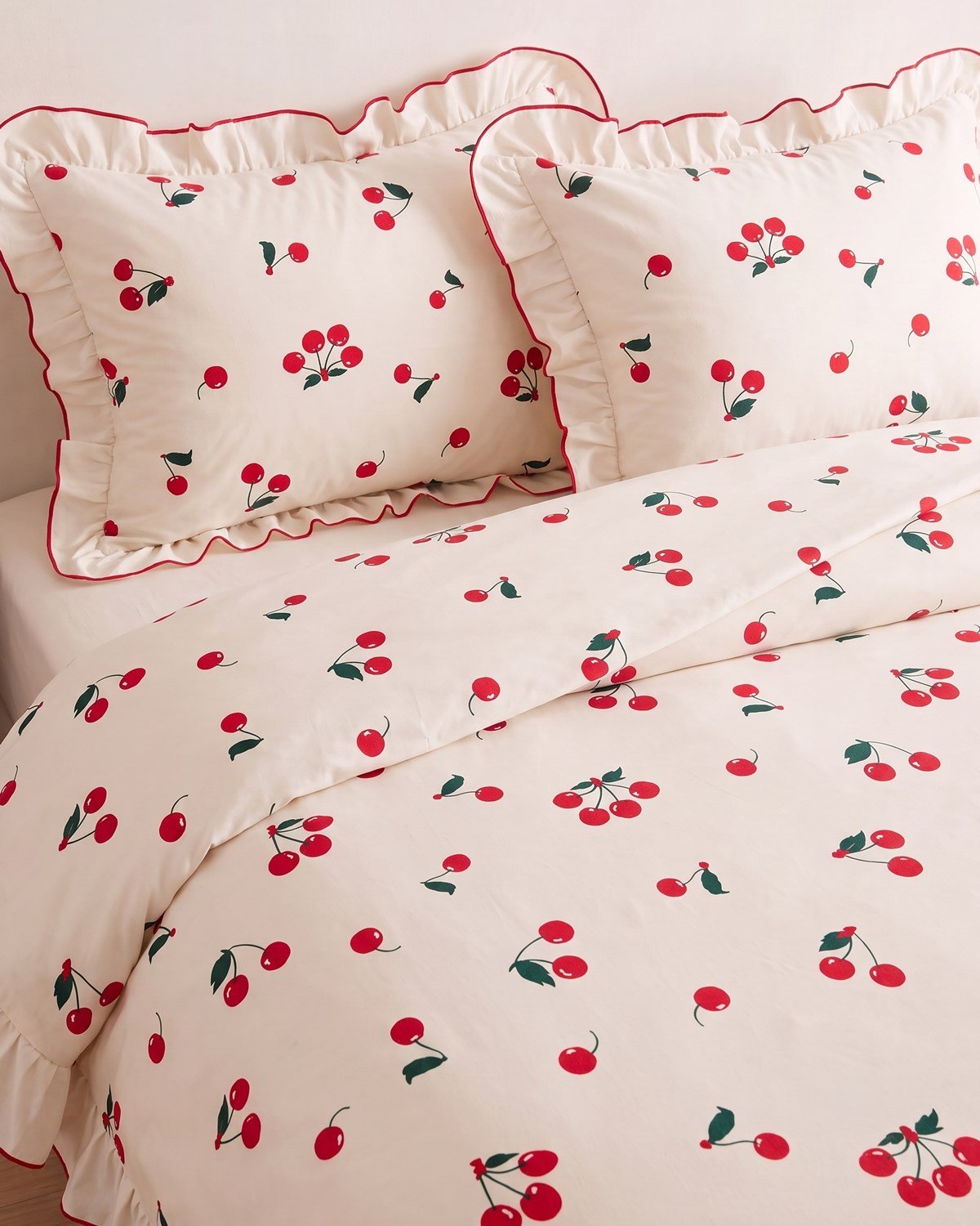 Cherry Premium Fırfırlı Çift Kişilik Nevresim Seti