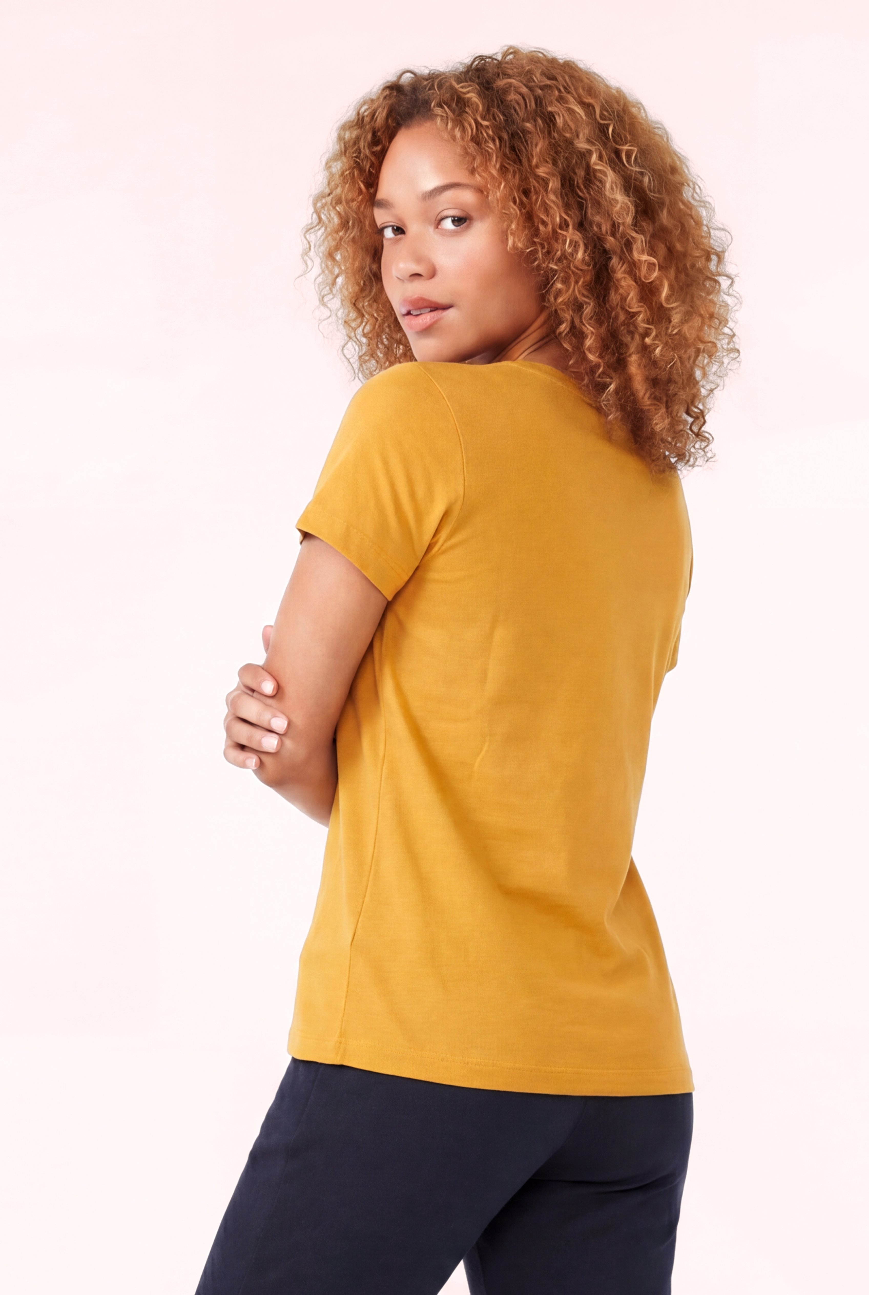 Jaguar Baskı Detaylı Bisiklet Yaka Slim Fit Kadın Hardal T-Shirt