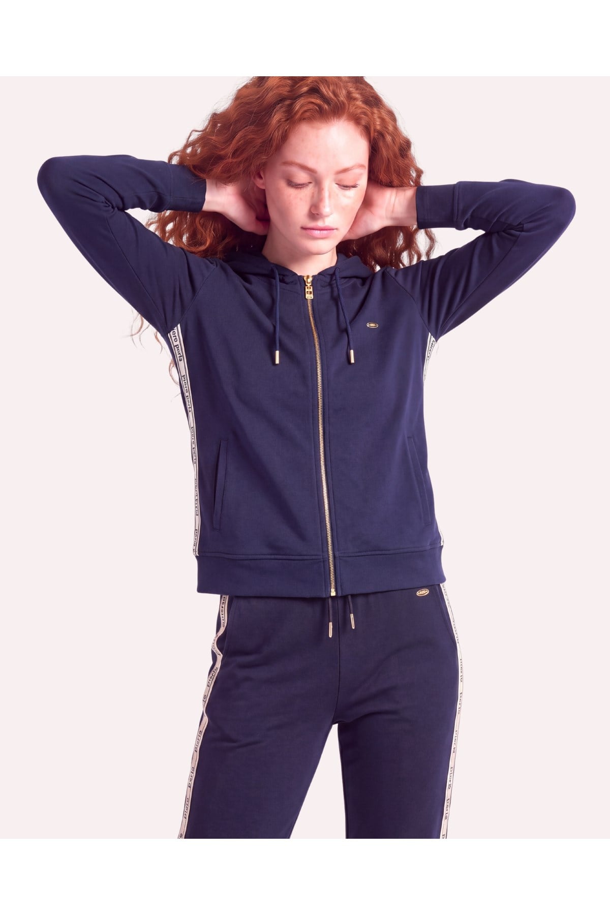 Kadın Kapüşonlu Fermuar Detaylı Regular Fit Hırka