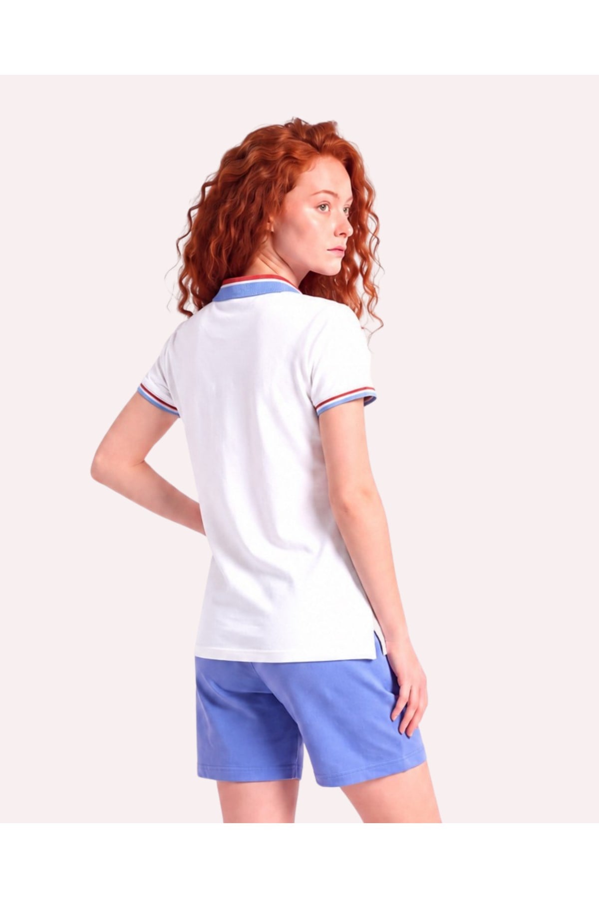 Kadın PP Eva Nakış Detaylı Ayaksız Yaka Slim Fit Polo Yaka T-Shirt