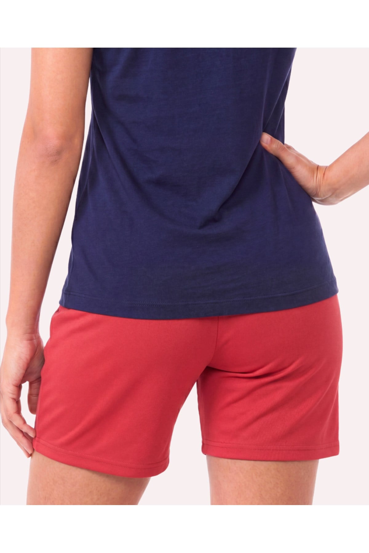 Metal Logo Detaylı Slim Fit Kadın Şort Bermuda