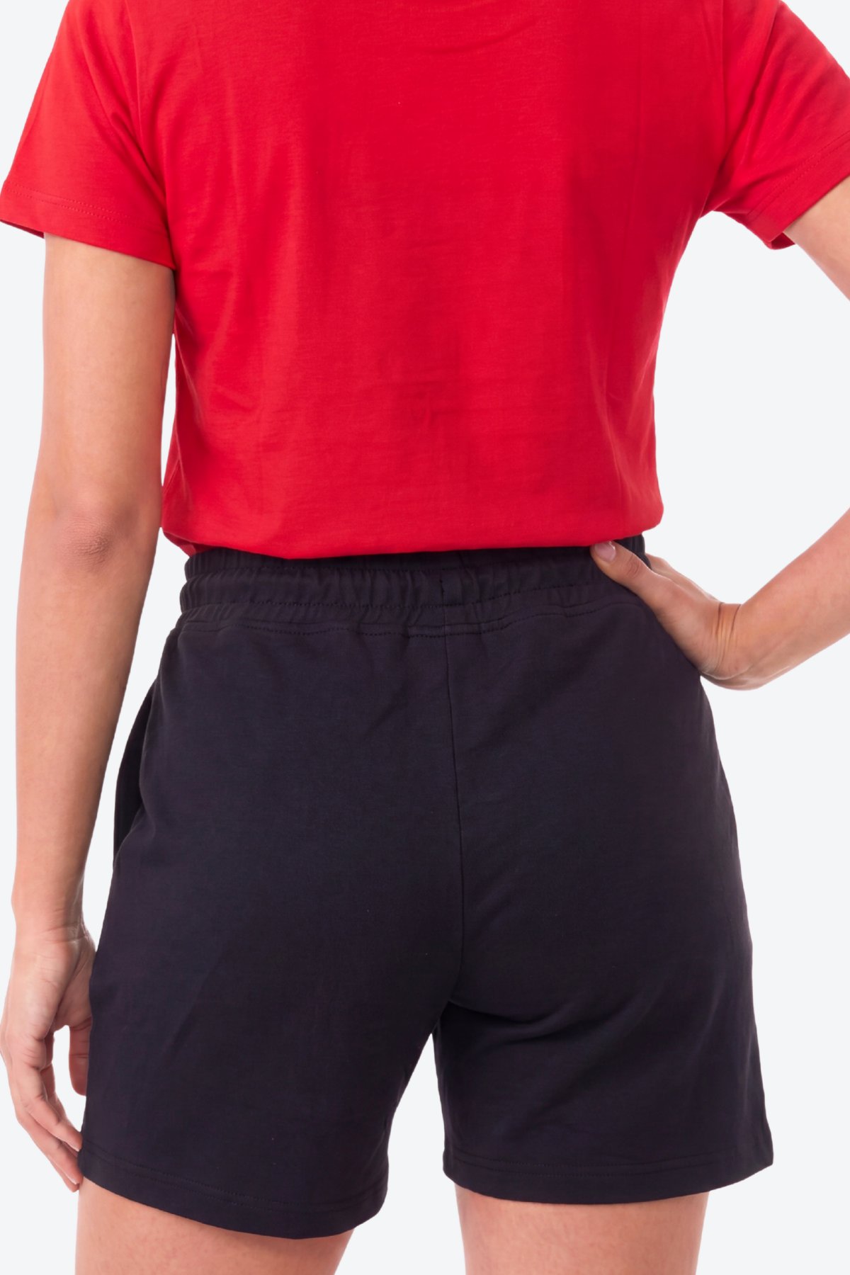 Metal Logo Detaylı Slim Fit Kadın Şort Bermuda