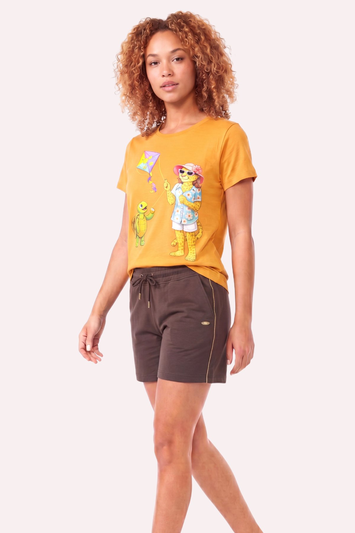 Metal Logo Detaylı Slim Fit Kadın Şort Bermuda