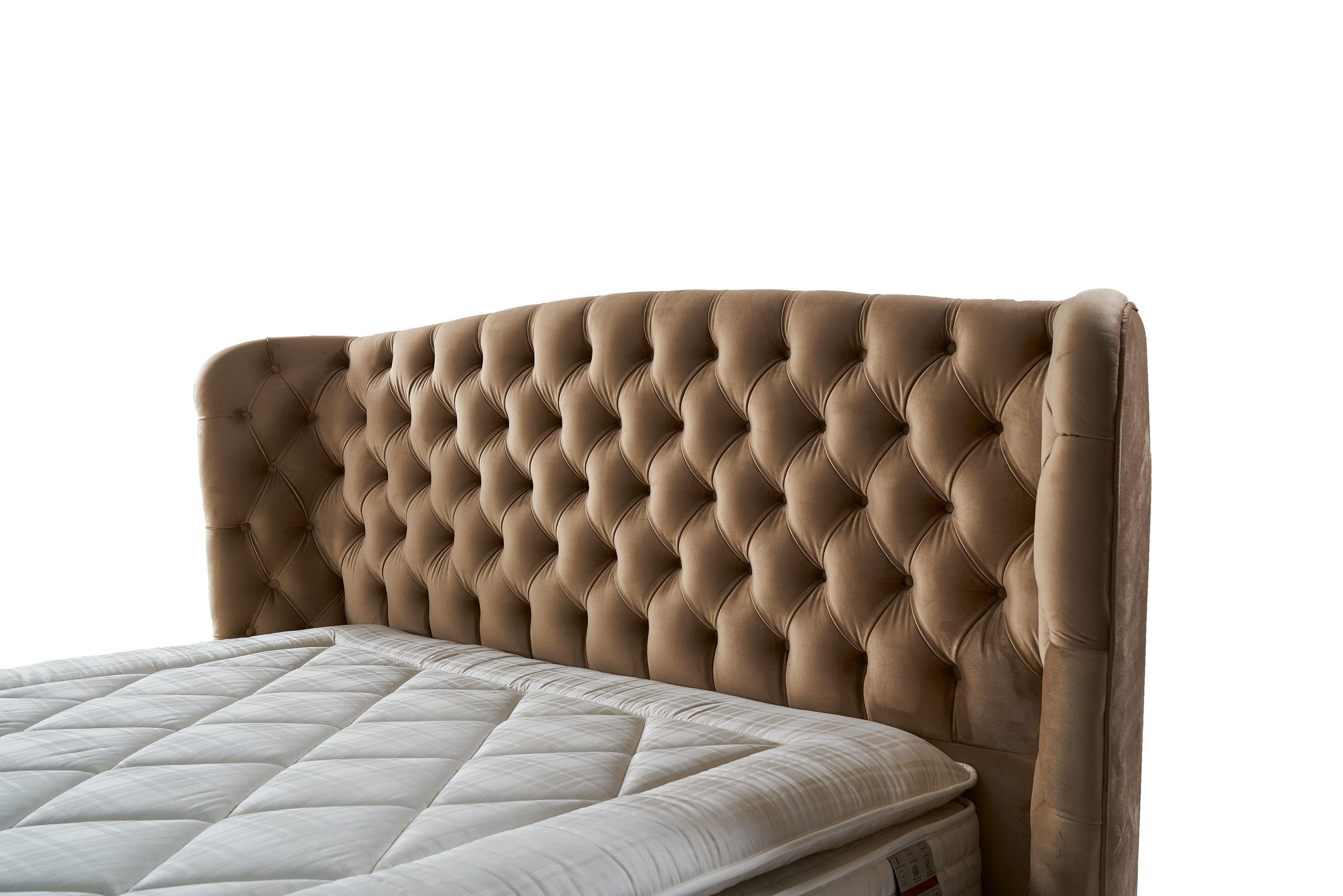 ORYANTAL KANATLI BAŞLIK