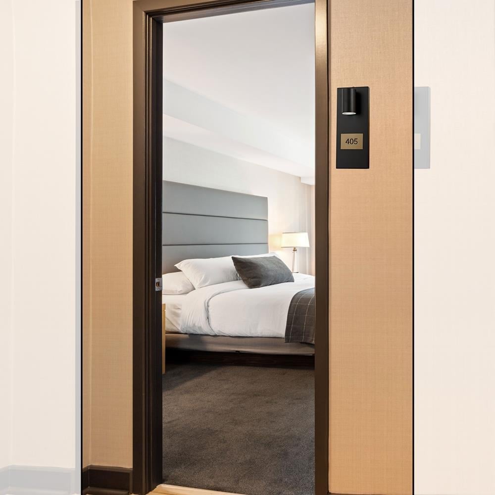 Avonni, 65255 Ailesi Siyah Boyalı Aplik