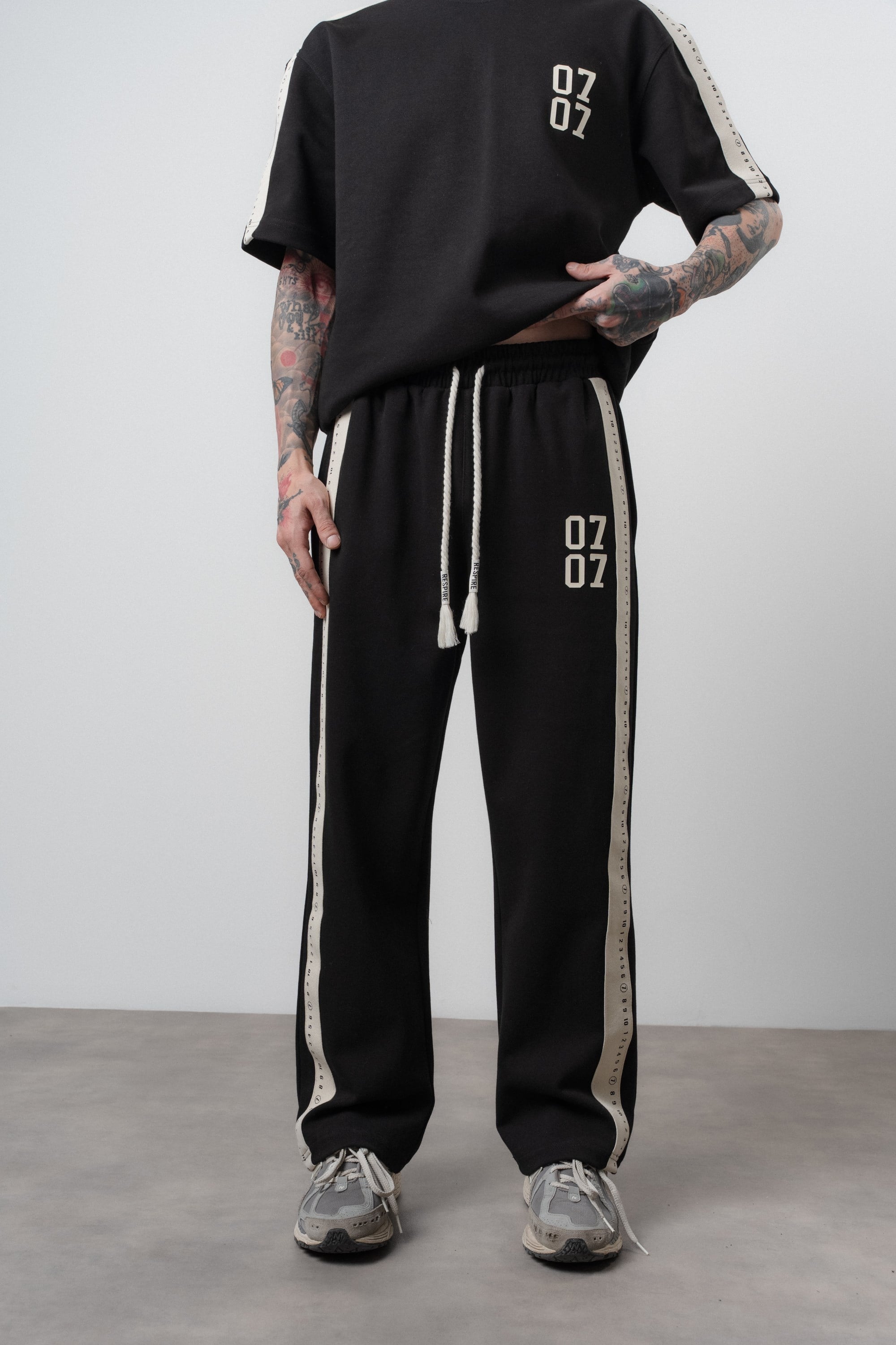 Erkek 07 Şerit Detaylı Baggy Eşofman Altı Siyah