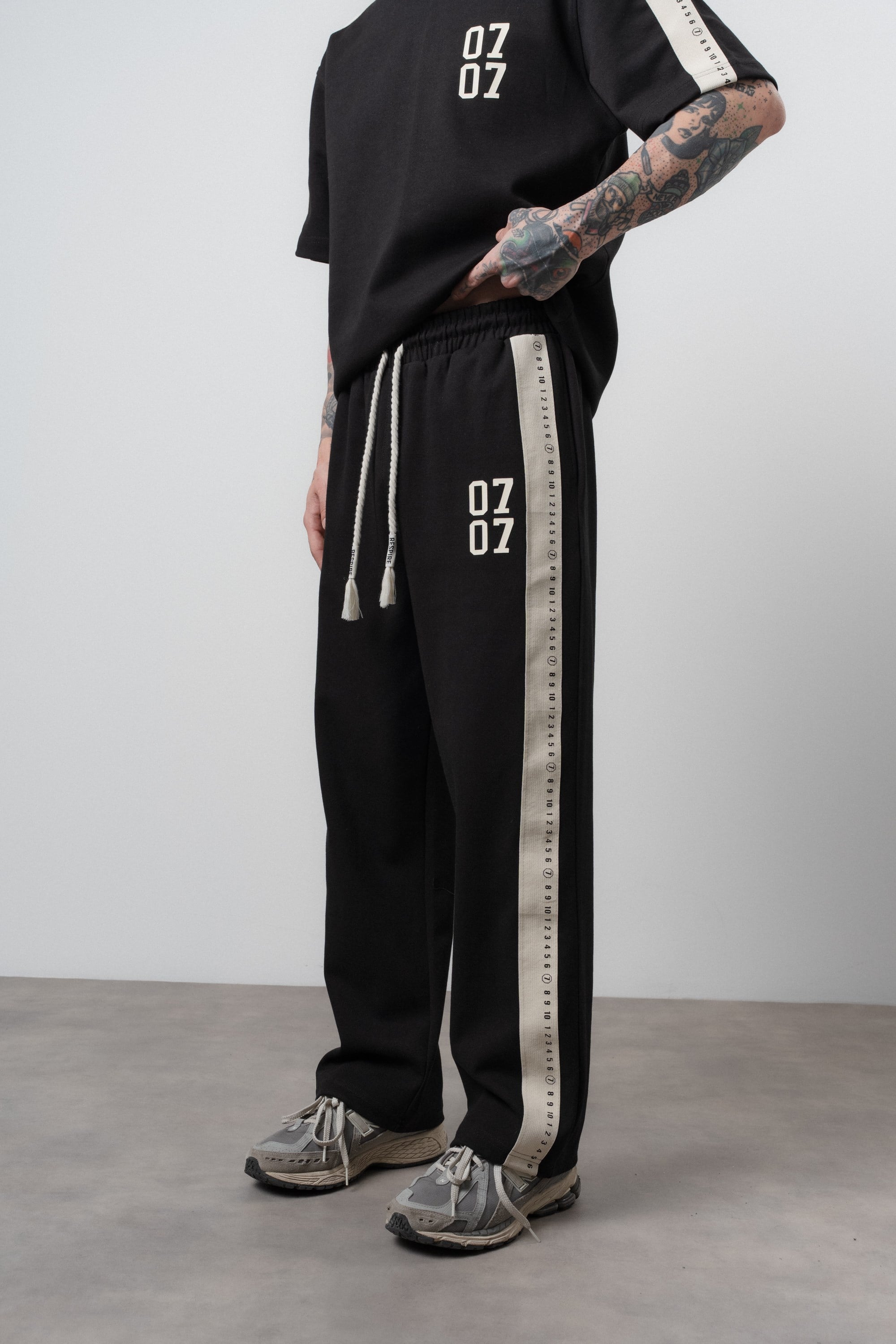 Erkek 07 Şerit Detaylı Baggy Eşofman Altı Siyah