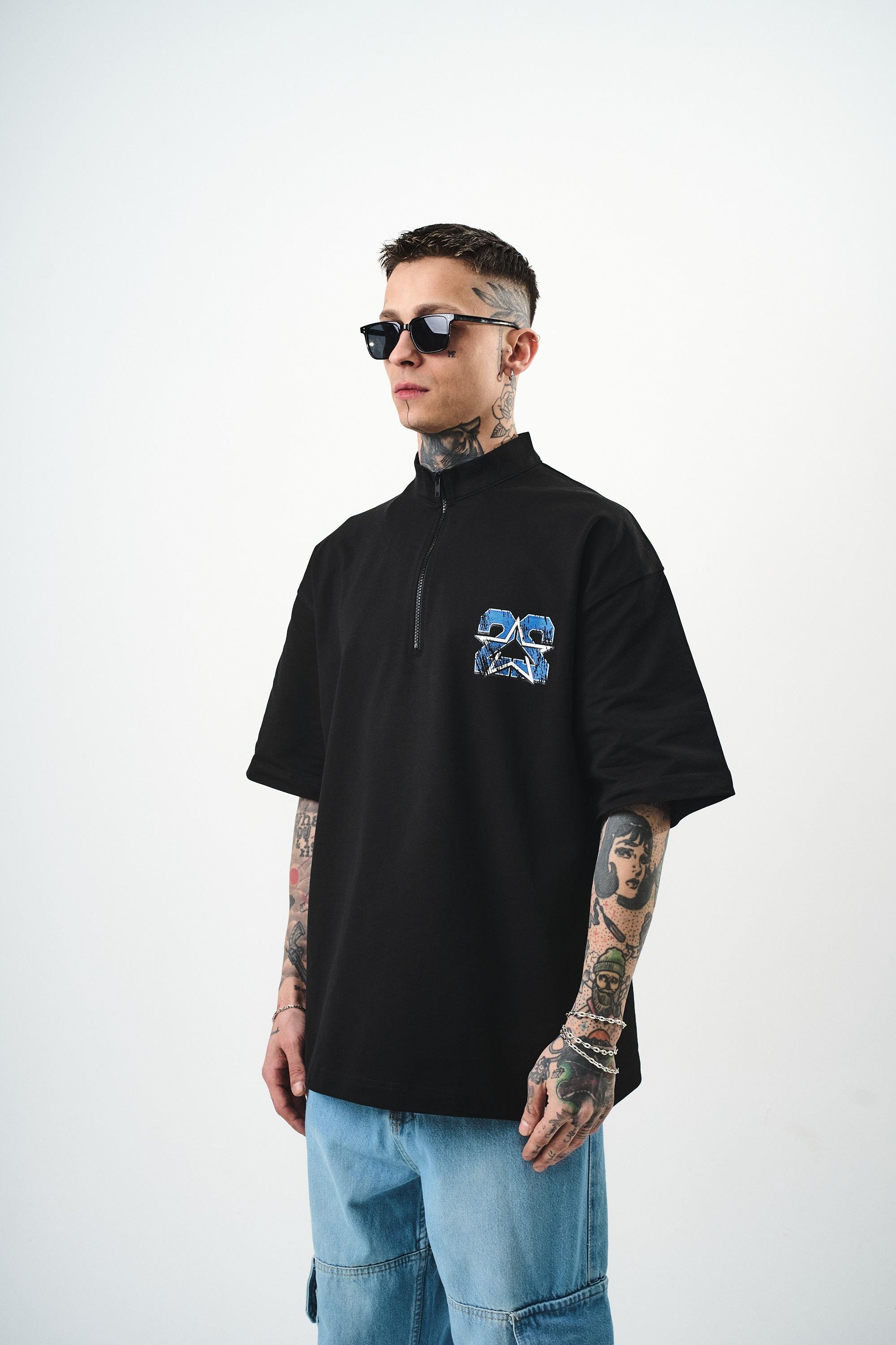 Erkek 22 Baskılı Yarım Fermuarlı Oversize T-Shirt Siyah