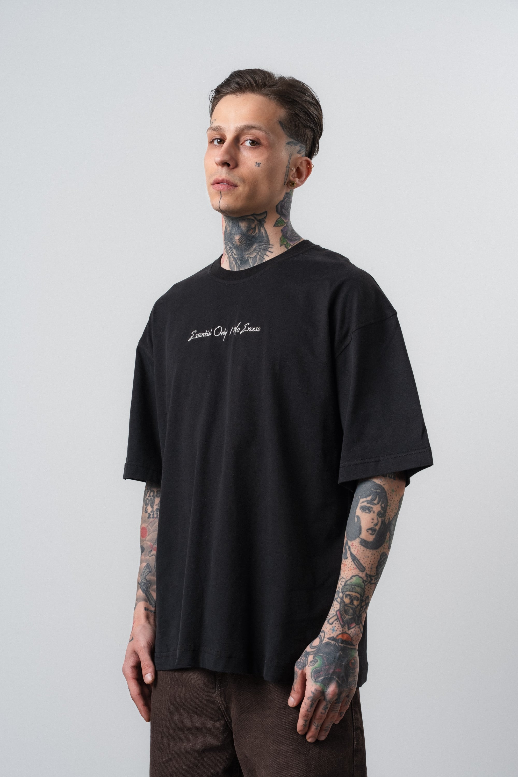 Erkek Essential Nakış Detaylı Oversize T-Shirt Siyah