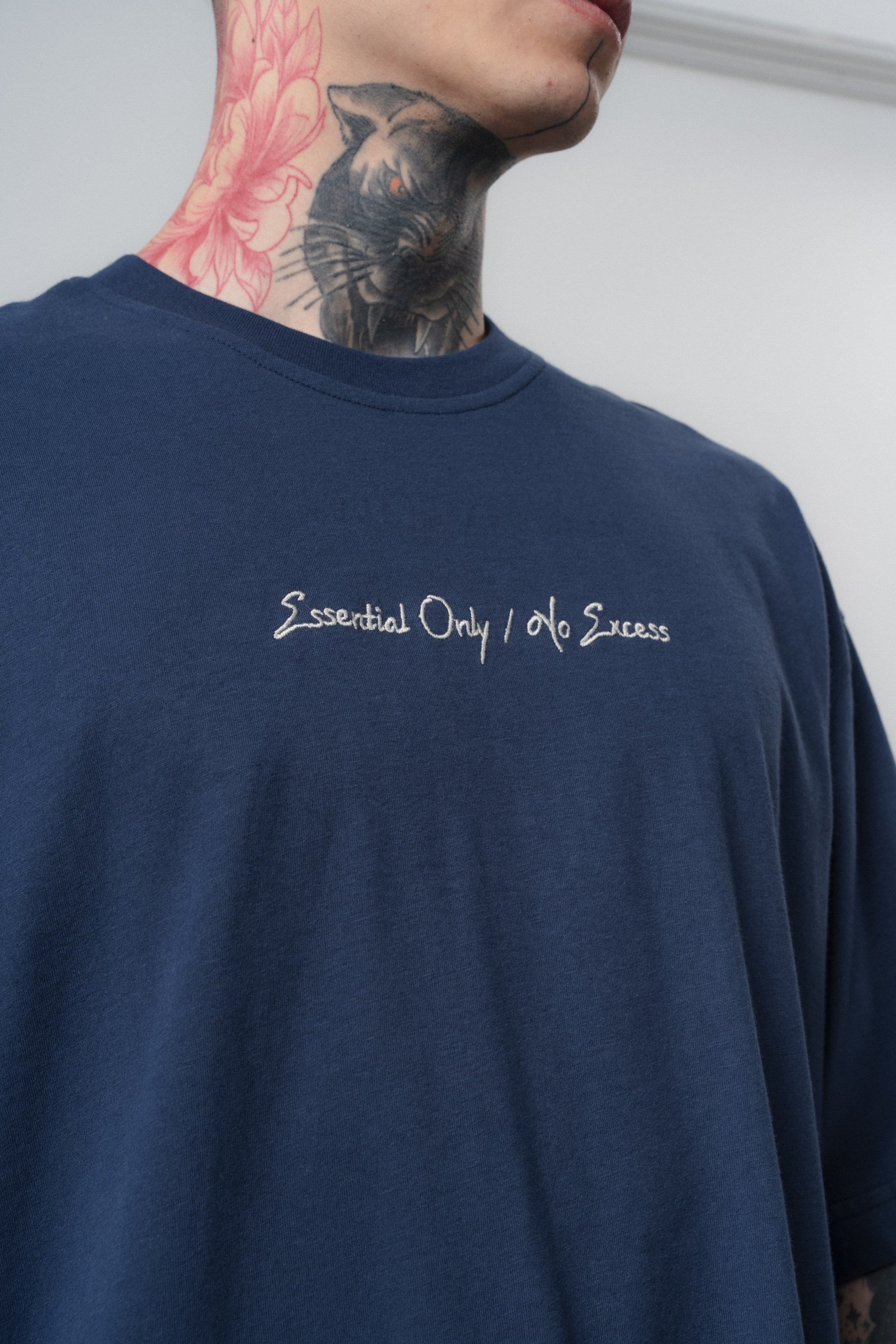 Erkek Essential Nakış Detaylı Oversize T-Shirt Lacivert