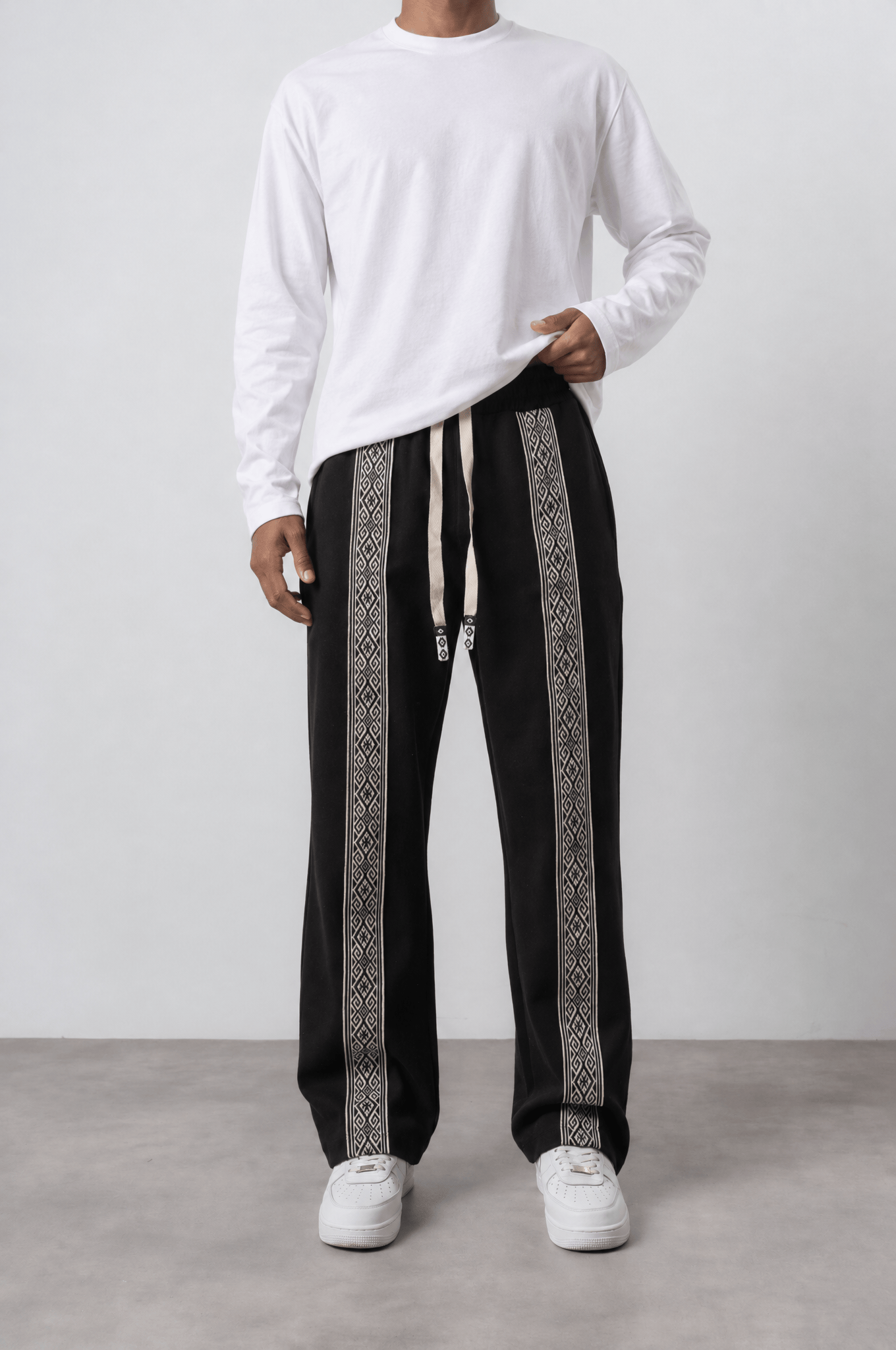 Erkek Etnik Şerit Detaylı Doubleface Baggy Eşofman Altı Siyah