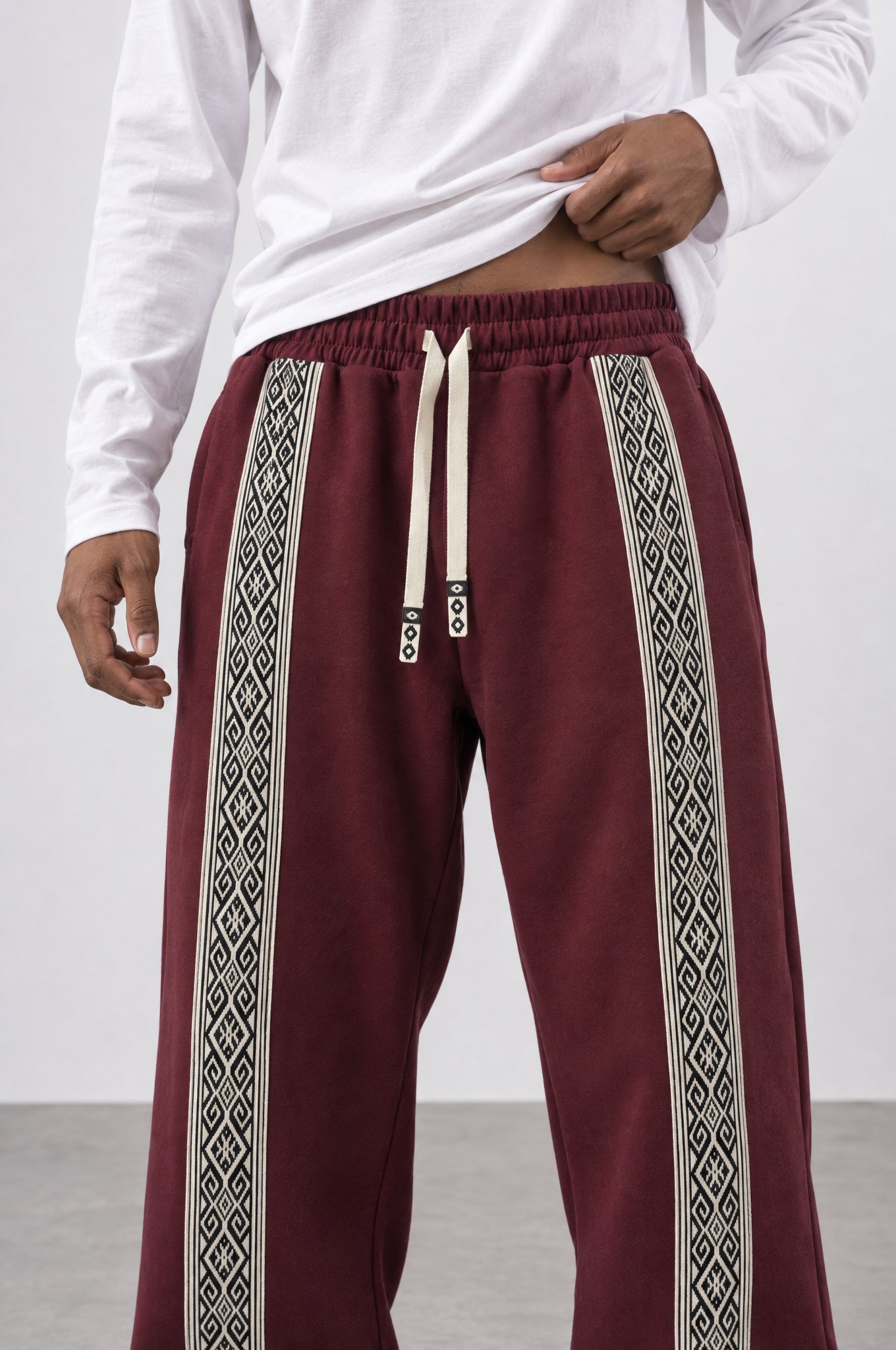Erkek Etnik Şerit Detaylı Doubleface Baggy Eşofman Altı Bordo