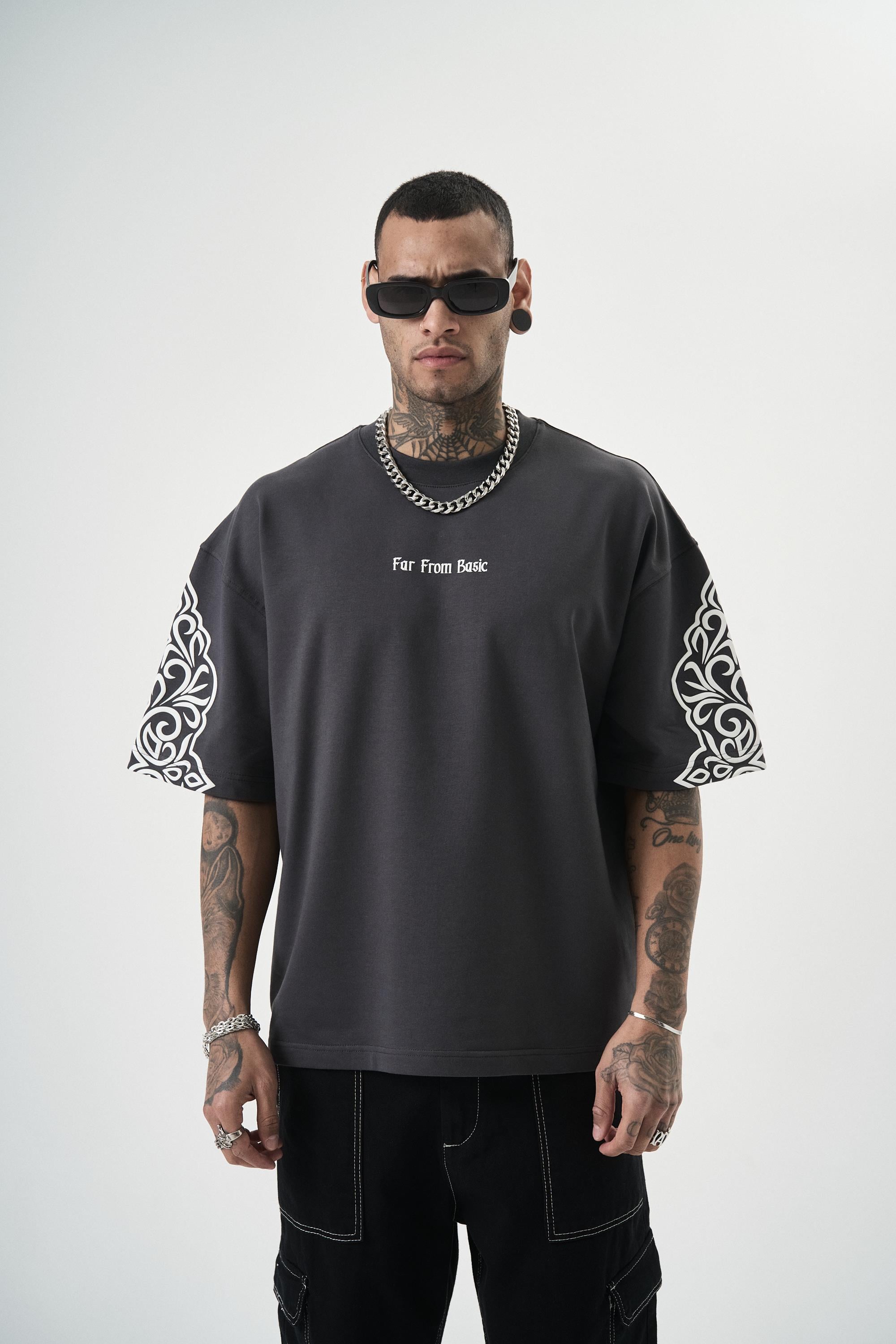 erkek-far-from-basic-baskili-oversize--18-974.jpg