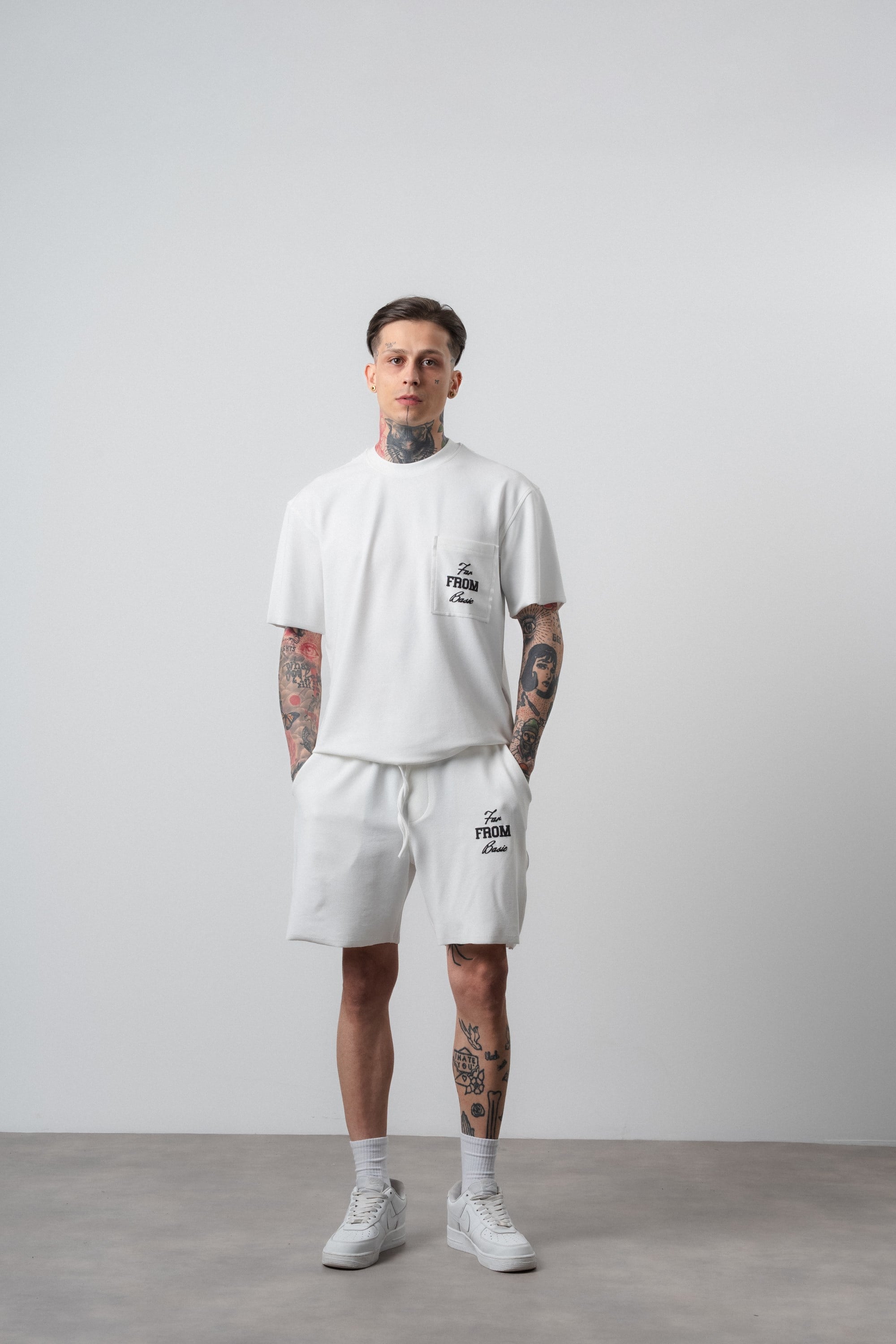 Erkek Far From Basic Baskılı Regular Fit T-Shirt Şort Takım Ekru
