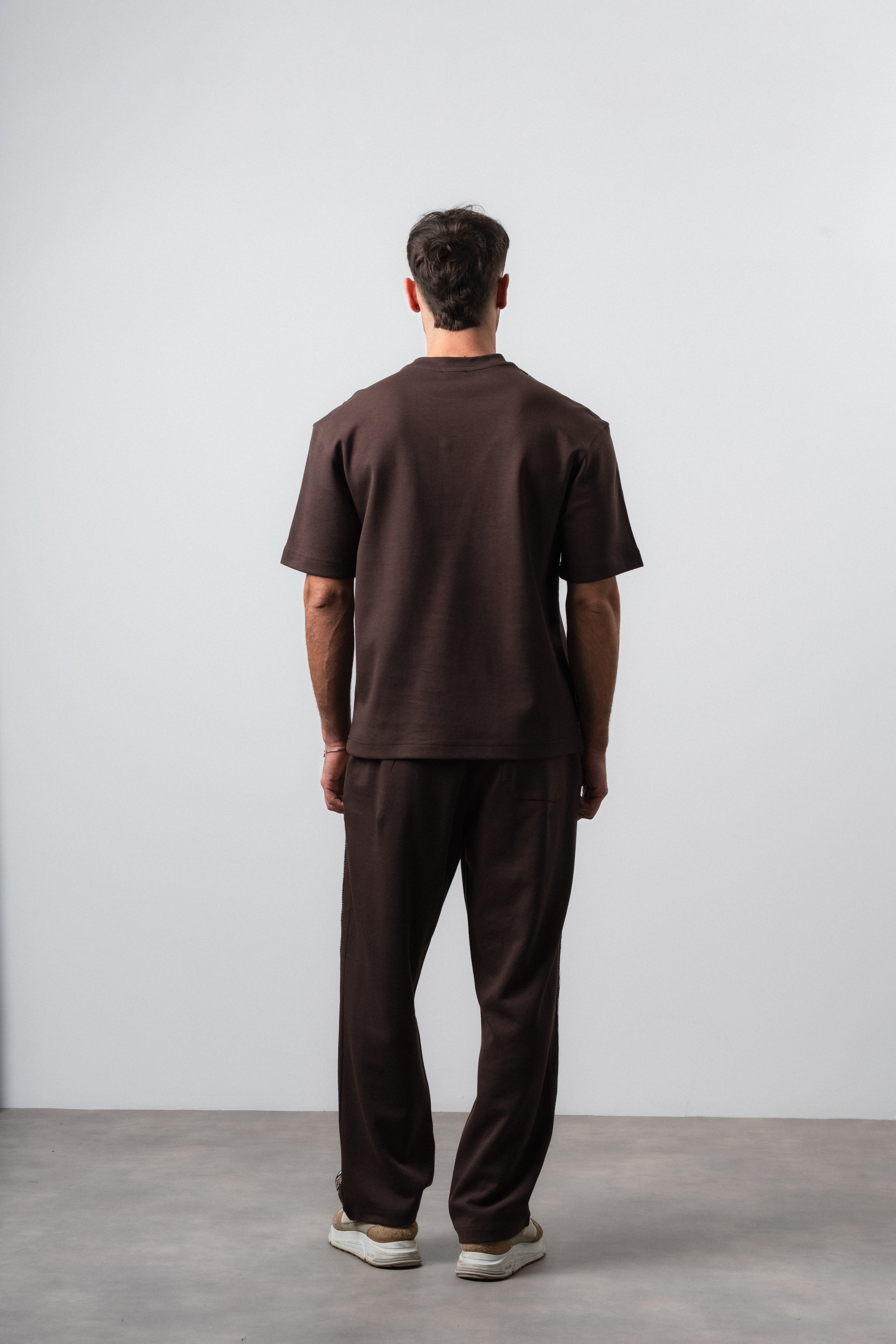 Erkek Far From Basic Şerit Detaylı Regular Fit T-Shirt Pantolon Takım Kahve