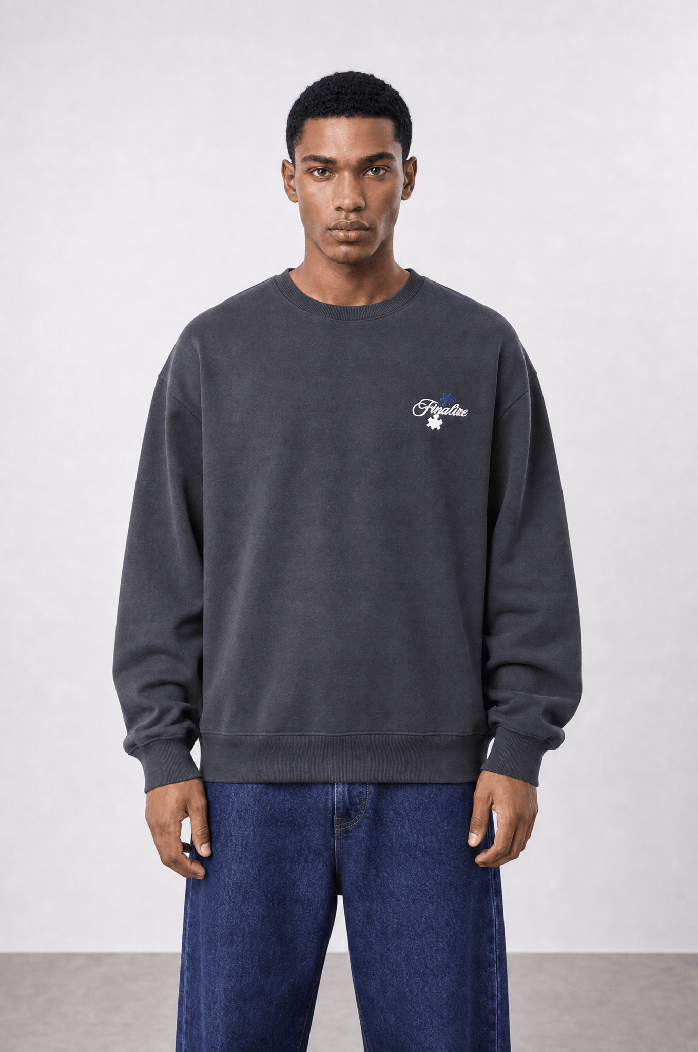 Erkek Finalize Patch Detaylı Oversize Sweatshirt Füme