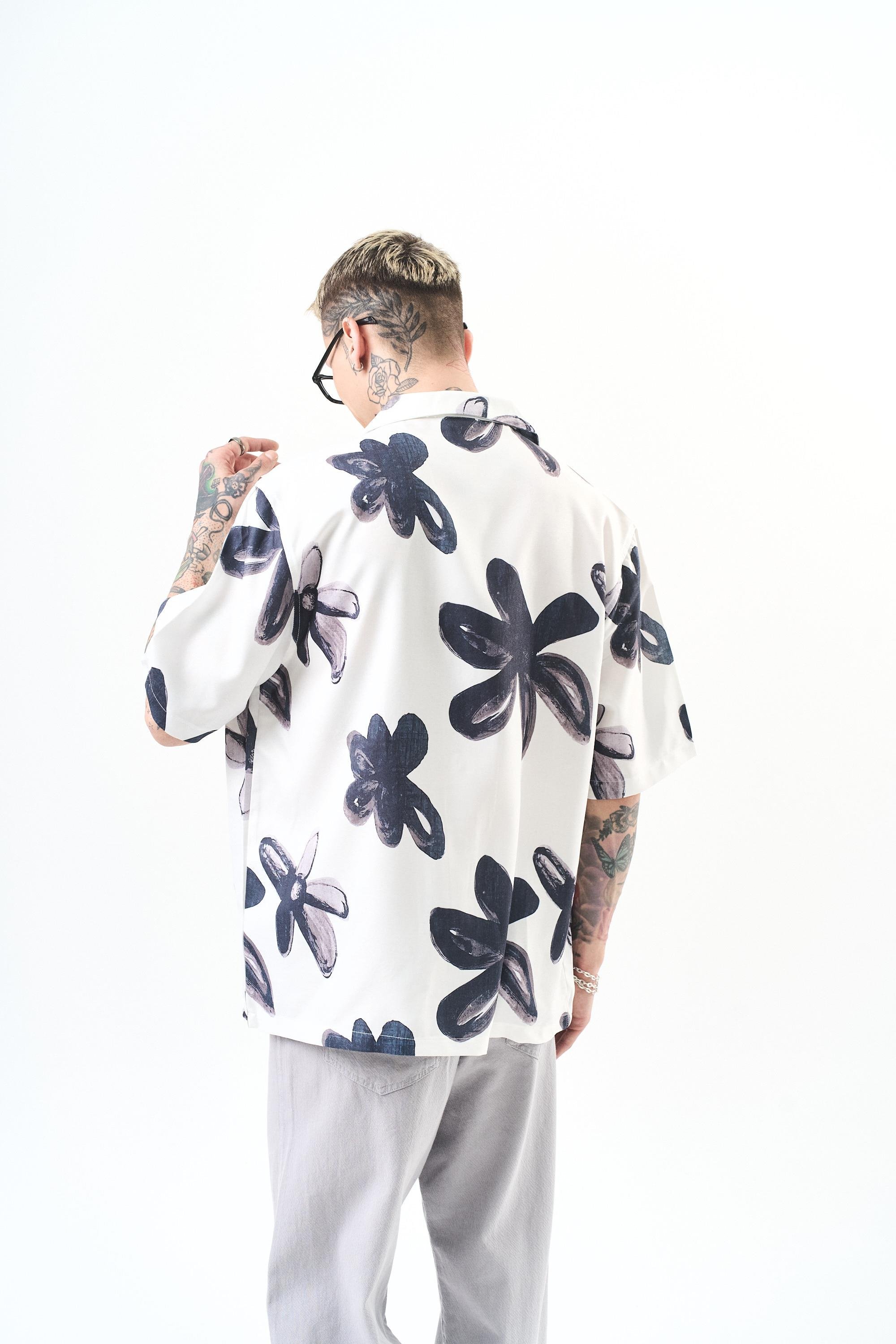 Erkek Flow Pattern Baskılı Oversize Gömlek Beyaz