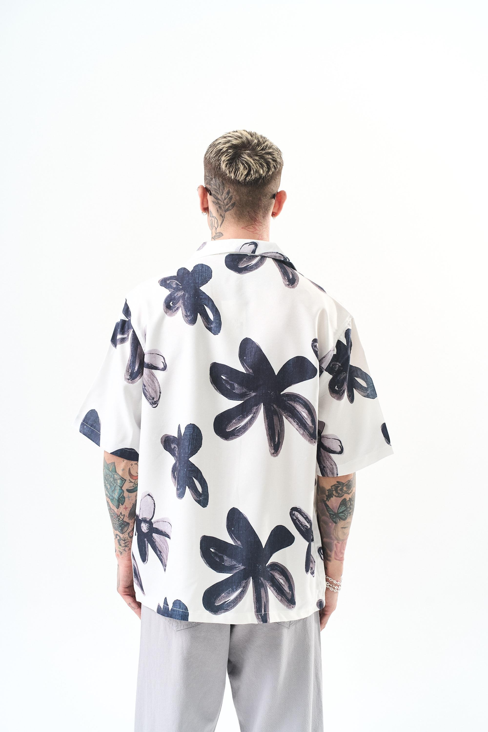 Erkek Flow Pattern Baskılı Oversize Gömlek Beyaz