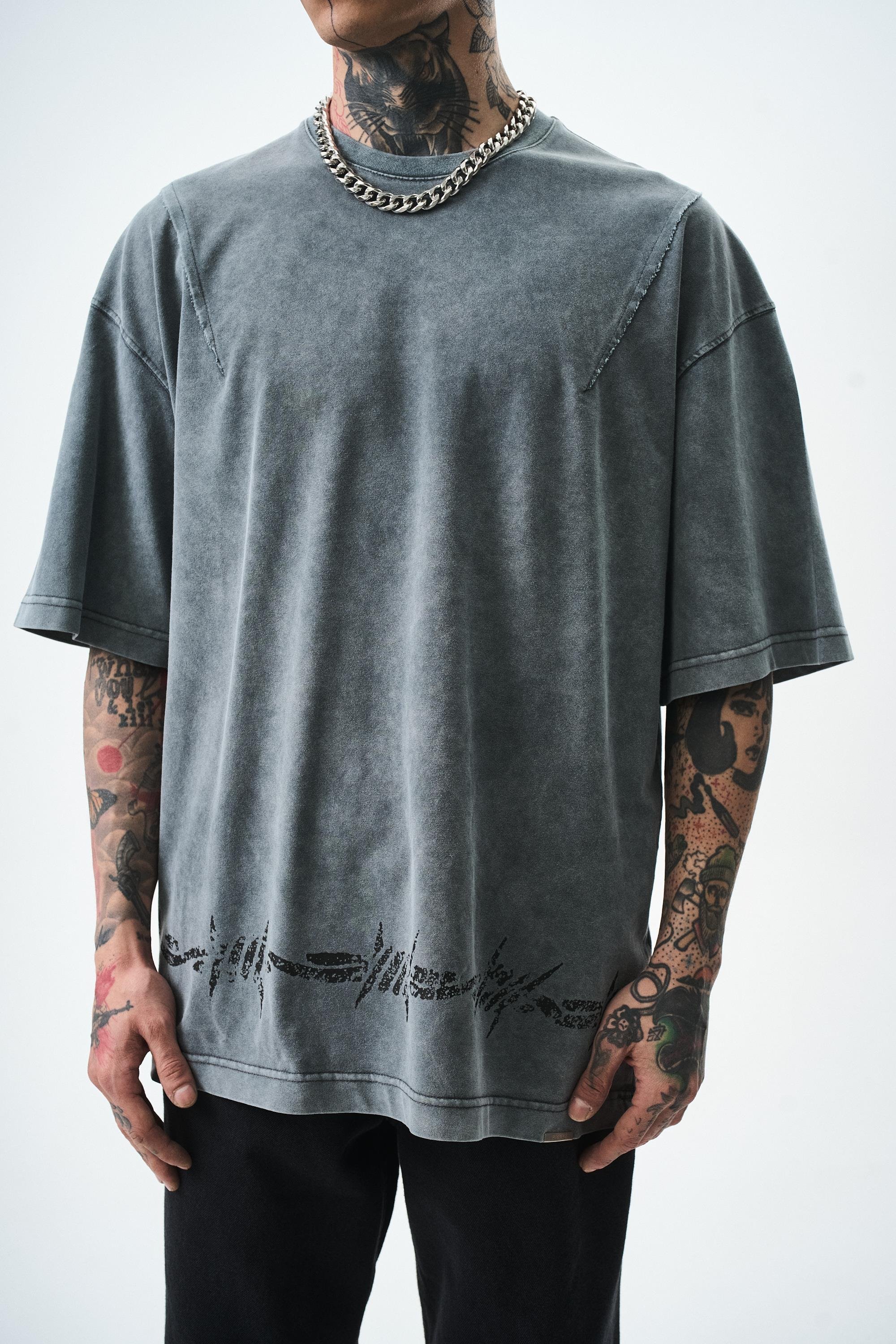 erkek-hell-baskili-yikamali-oversize-t-ac1-1a.jpg