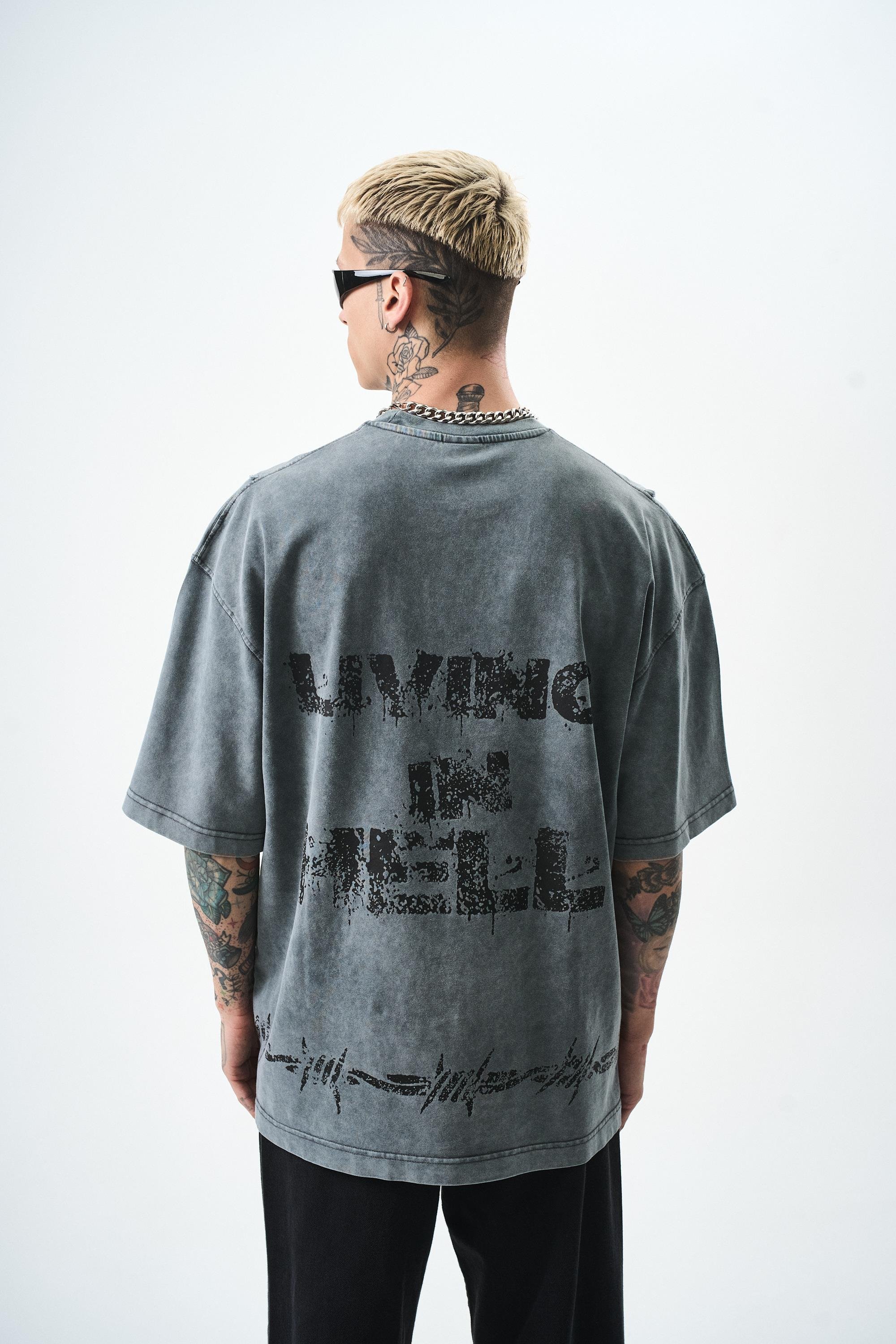 erkek-hell-baskili-yikamali-oversize-t-d71-3d.jpg