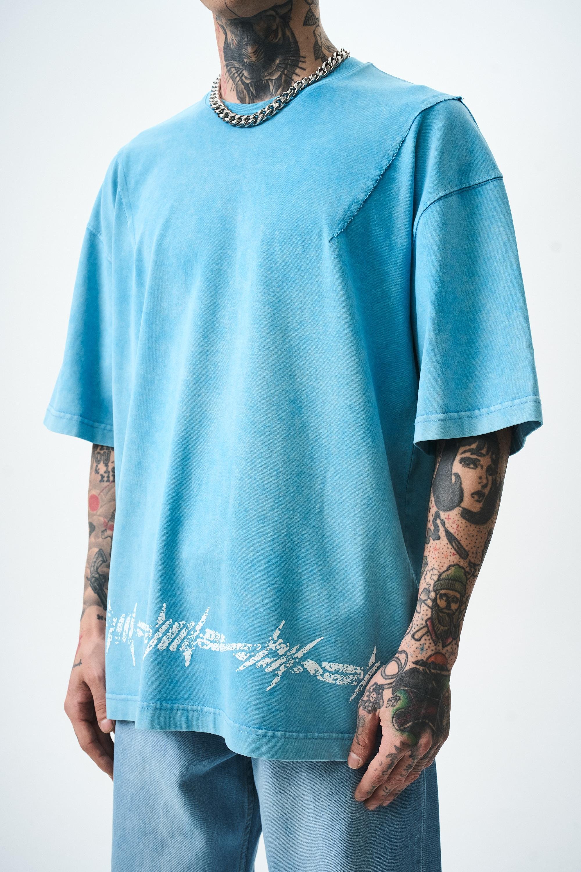 erkek-hell-baskili-yikamali-oversize-t-e21-48.jpg