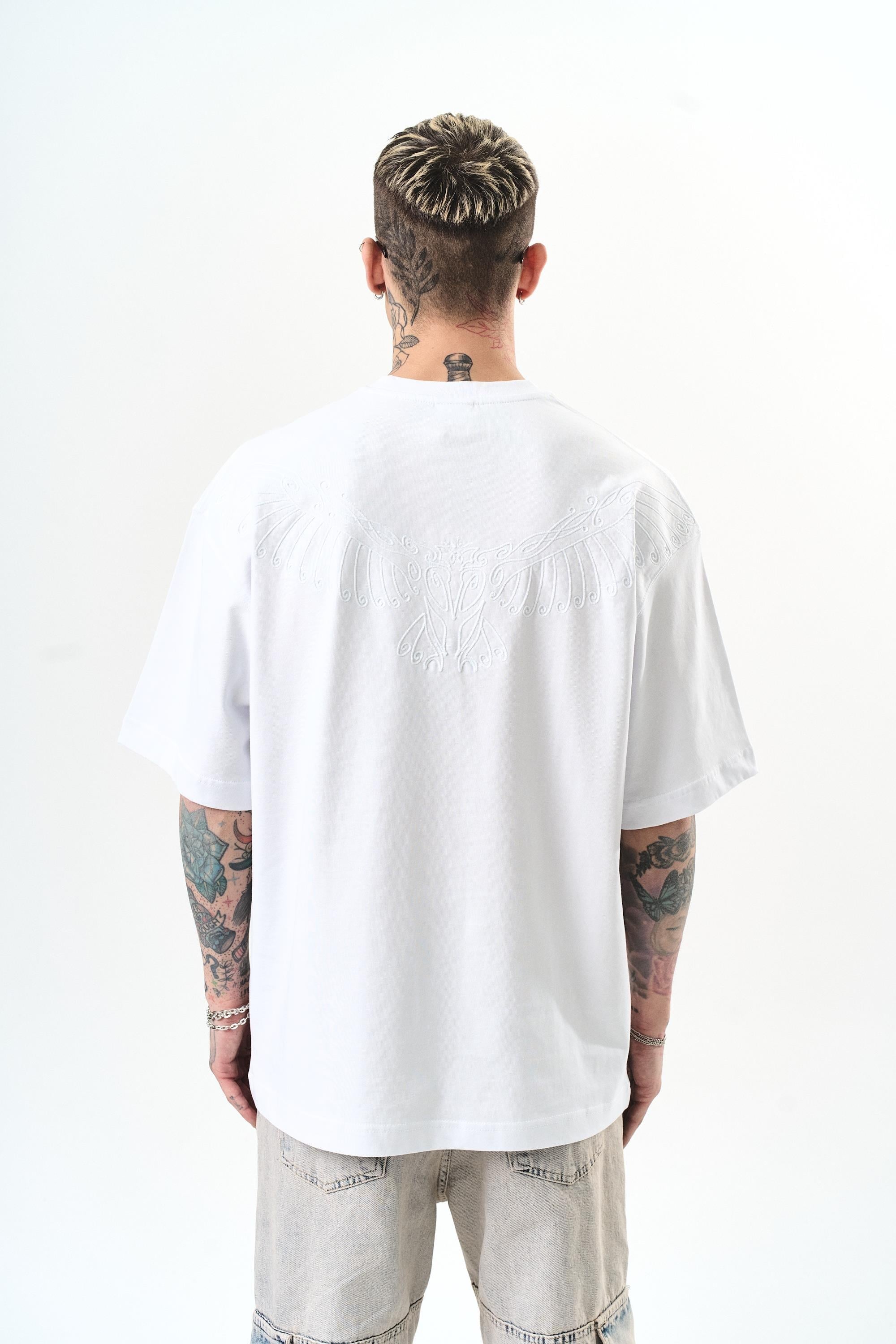 erkek-high-nakisli-oversize-t-shirt-be-84ad-2.jpg