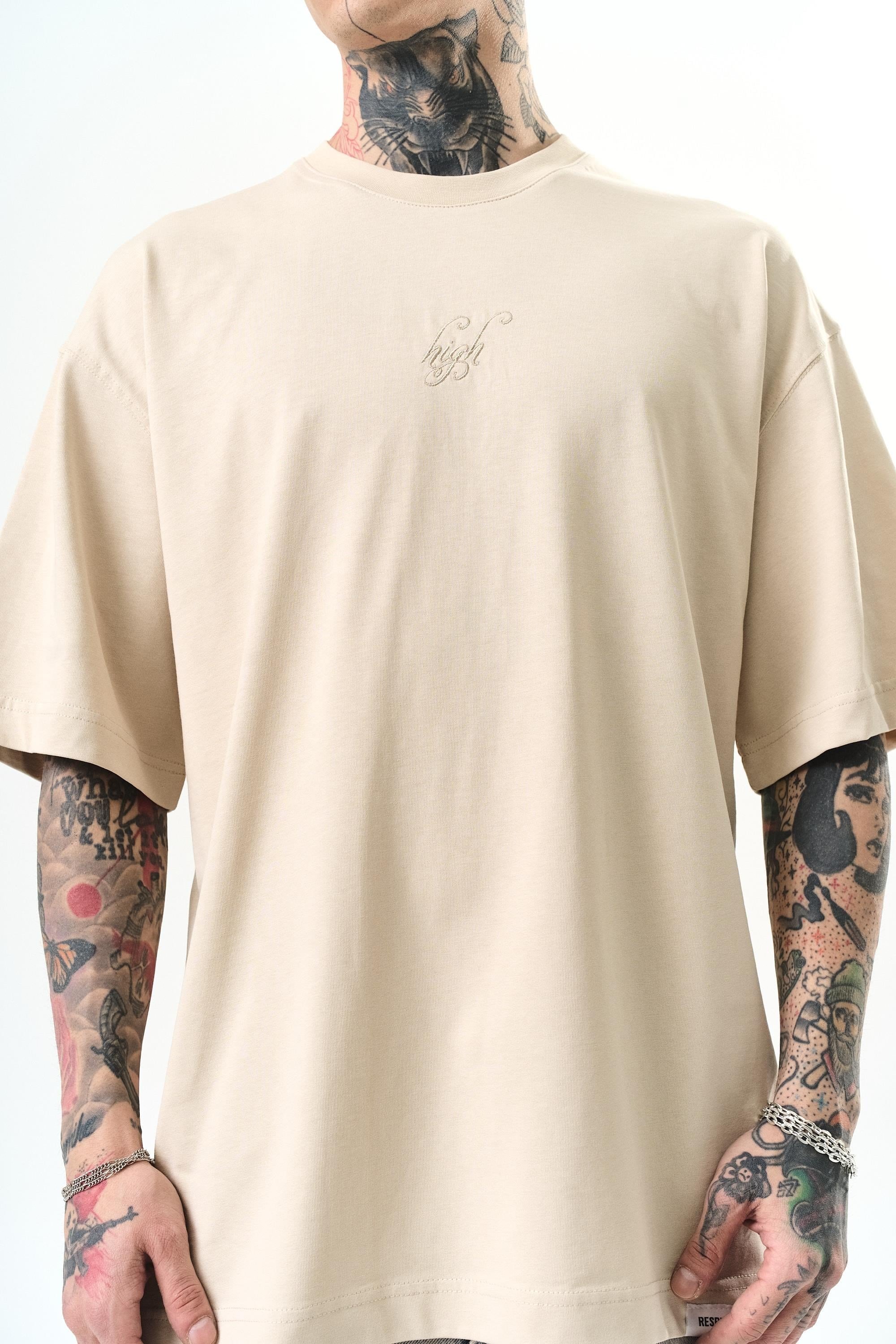 erkek-high-nakisli-oversize-t-shirt-be-e8-dba.jpg