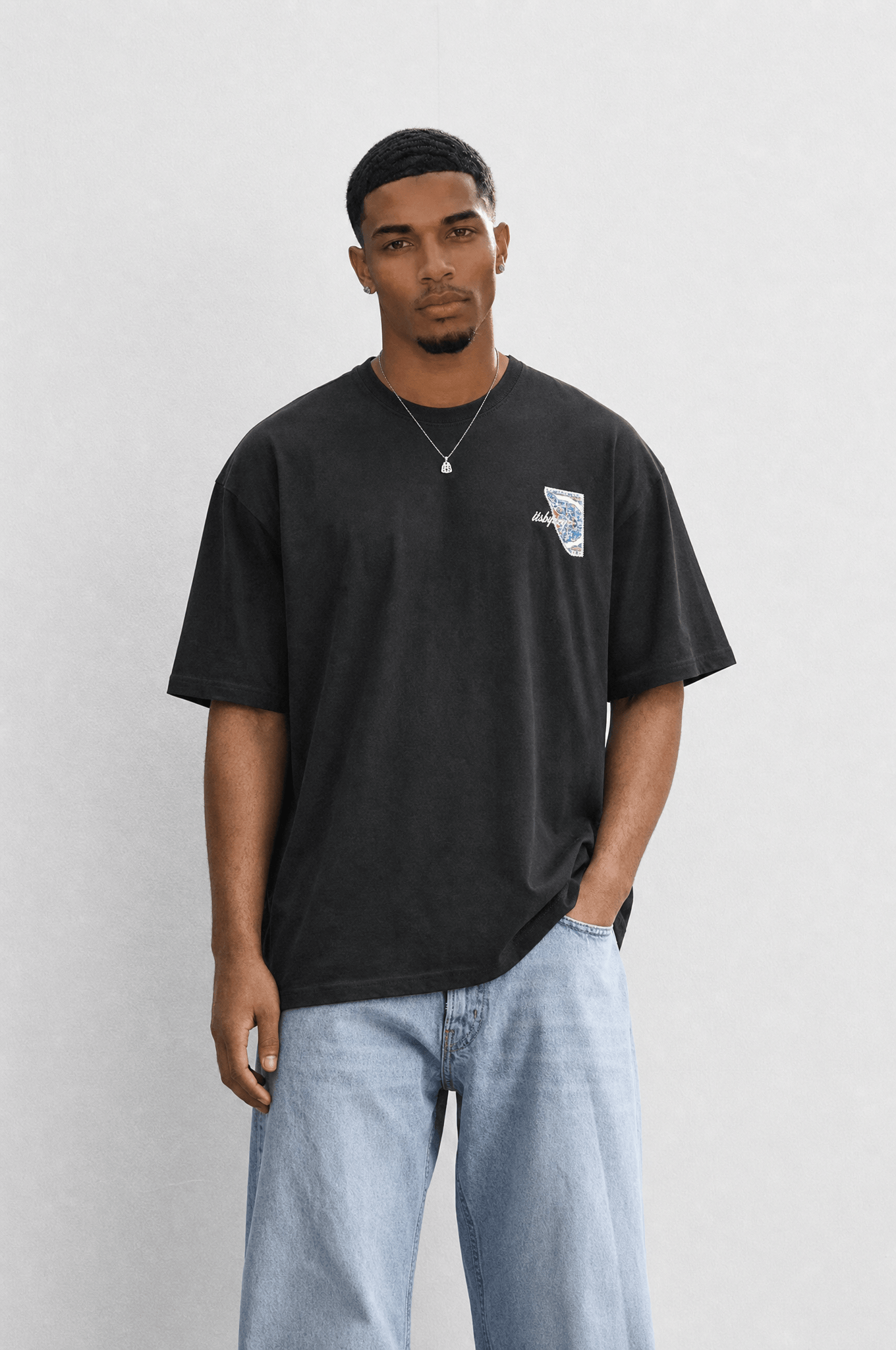 Erkek Itsbyzey Nakış Detaylı Oversize T-Shirt Siyah