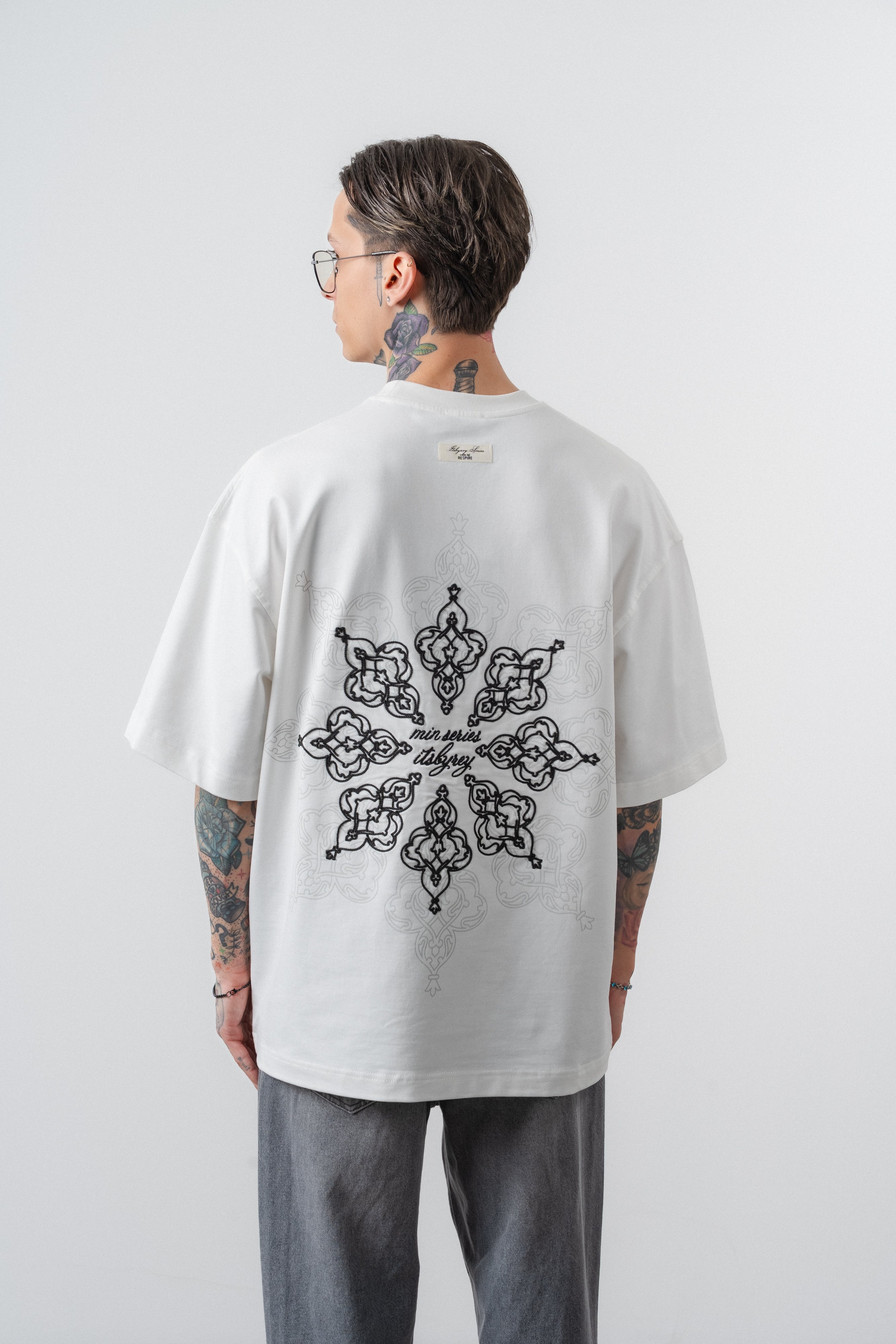 Erkek Itsbyzey Nakışlı Oversize T-Shirt Beyaz