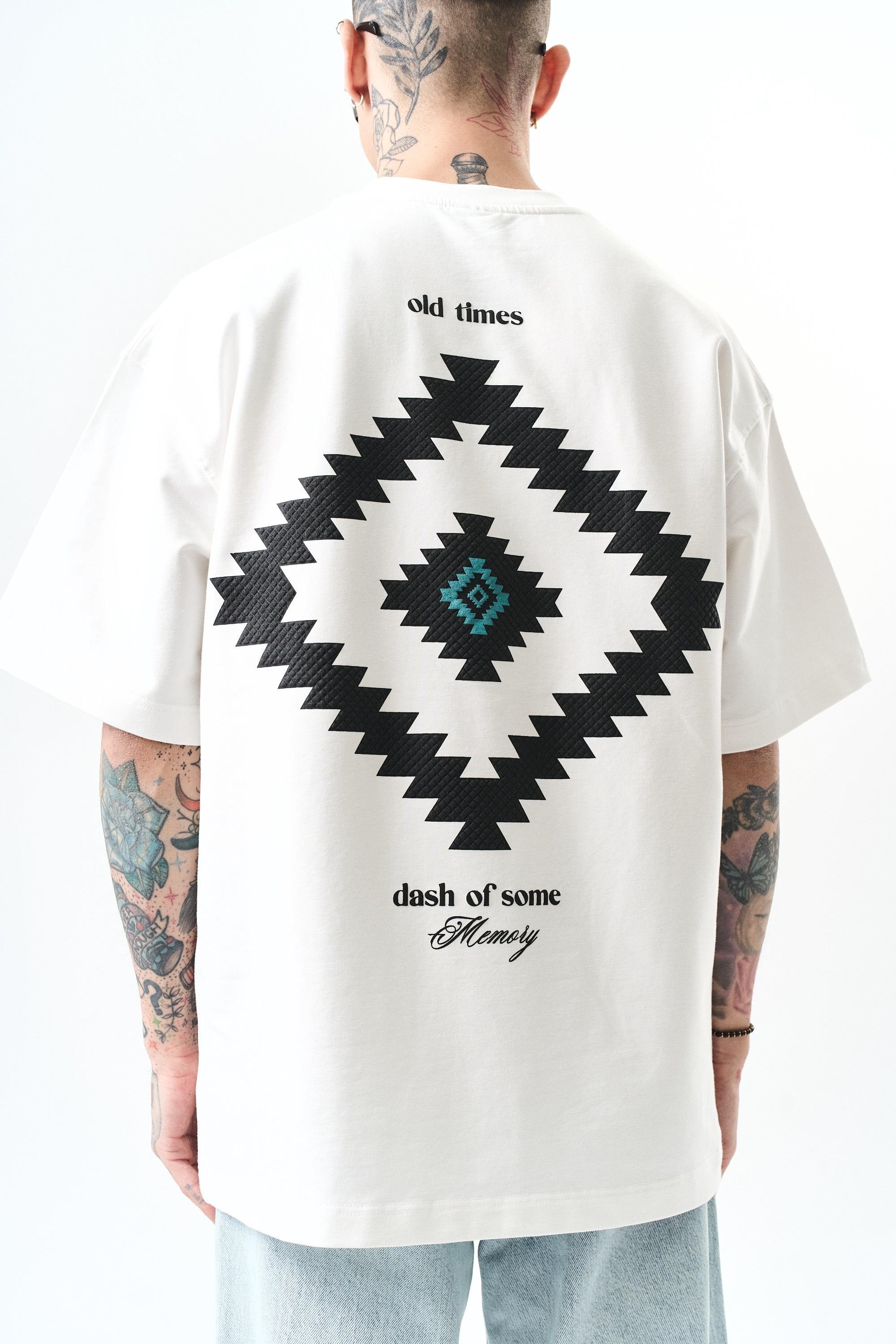 erkek-memory-baskili-oversize-t-shirt--11-4bc.jpg
