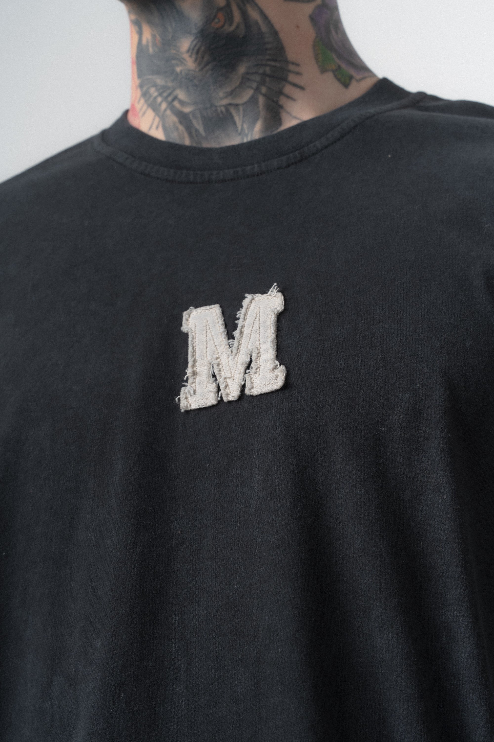 Erkek Mercy Nakışlı Yıkamalı Oversize T-Shirt Siyah