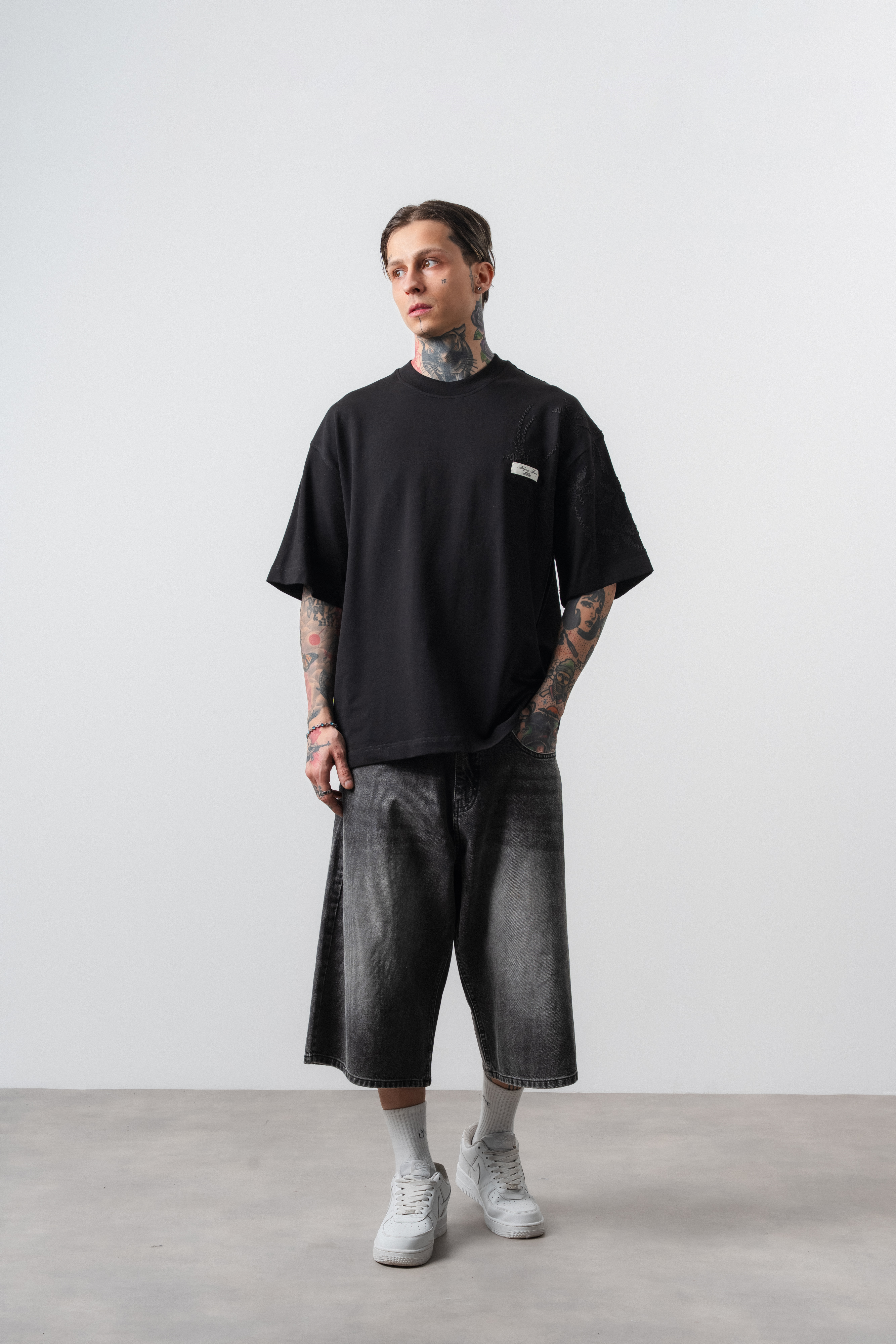 Erkek Minimalism Series Nakışlı Oversized T-Shirt Siyah