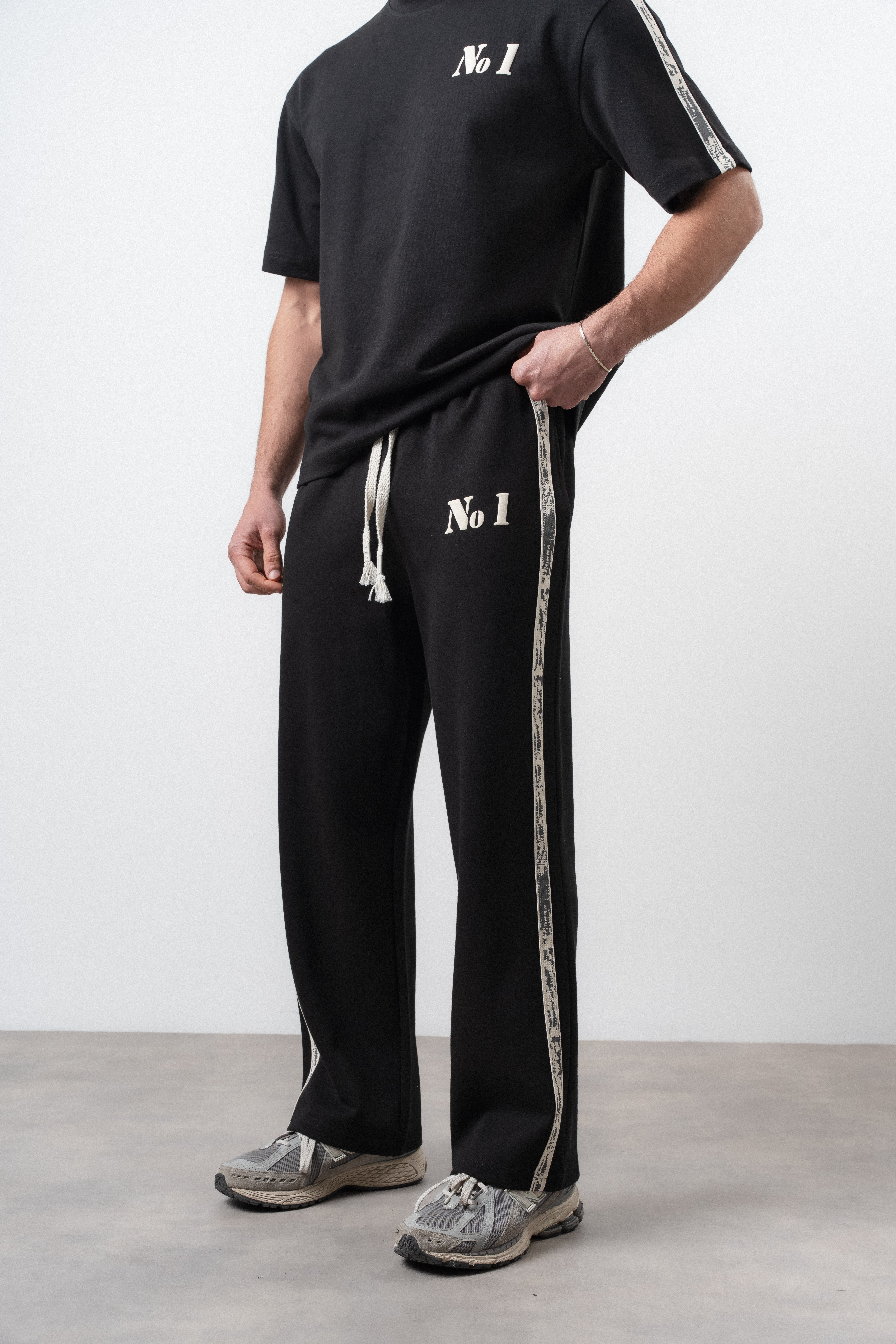 Erkek No1 Şerit Detaylı Baggy Eşofman Altı Siyah
