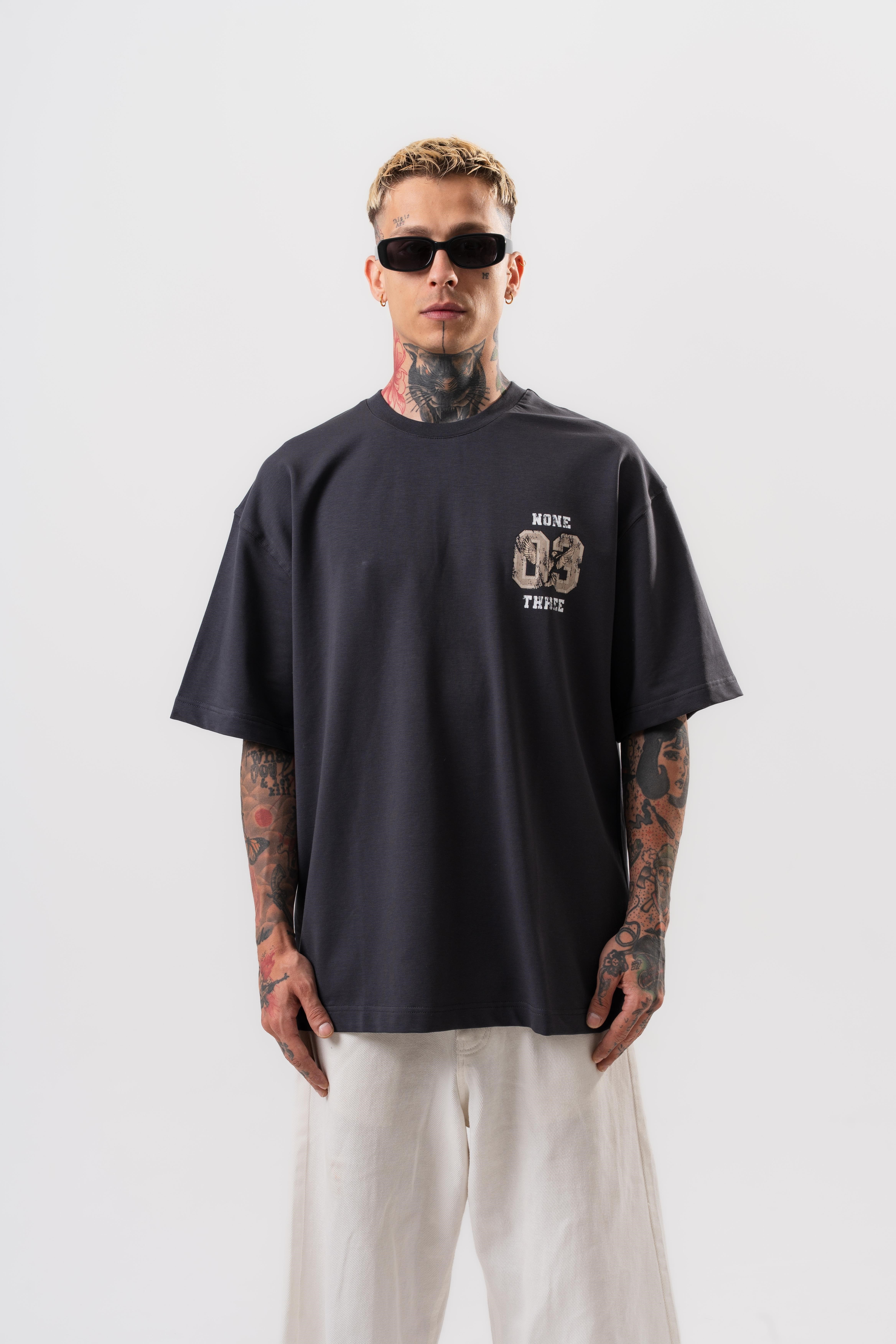 erkek-none-three-baskili-oversize-t-sh-8eb1ac.jpg