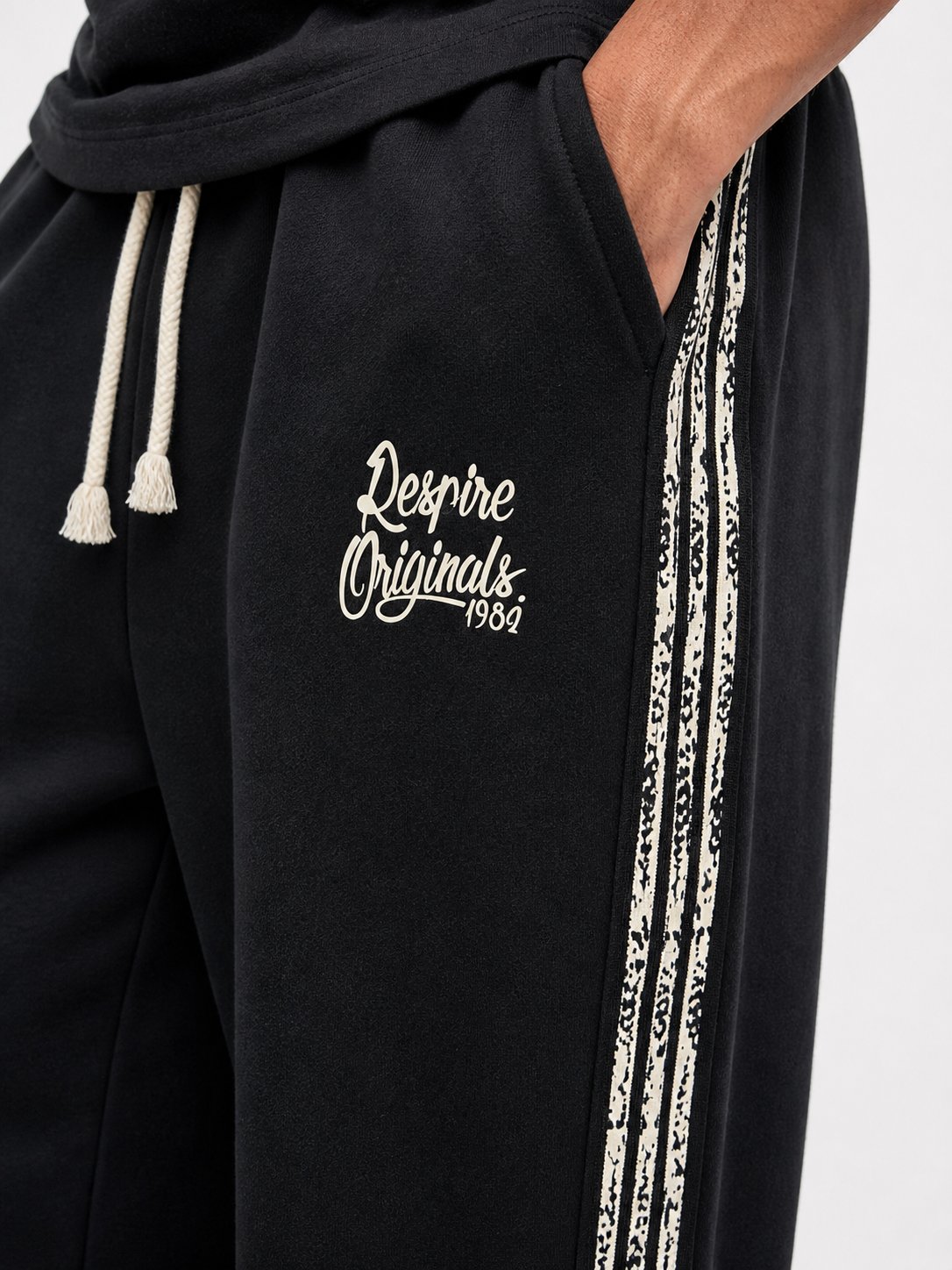Erkek Originals Şerit Detaylı Regular Fit Eşofman Takımı Siyah