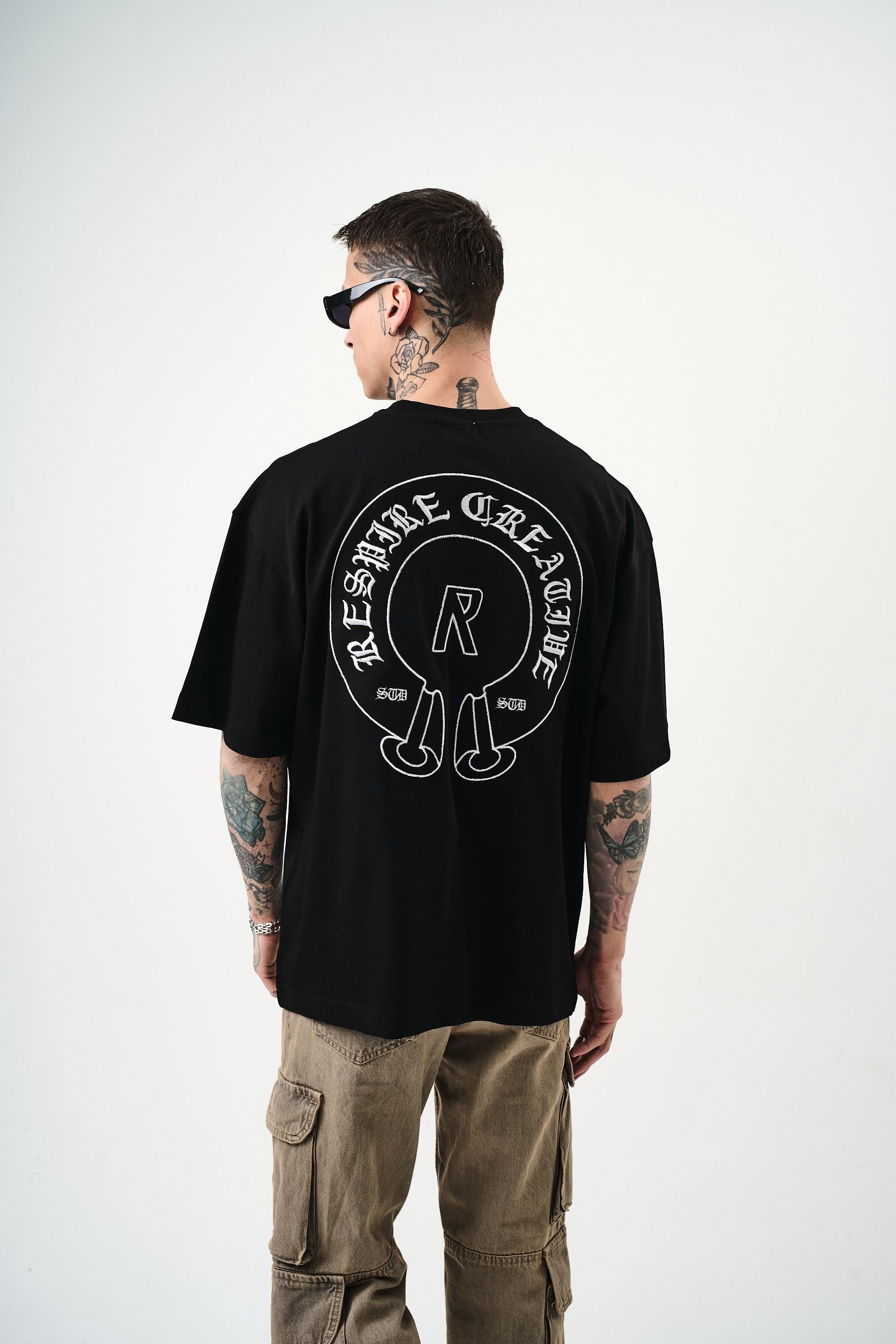 erkek-r-creative-nakisli-oversize-t-sh-21-45d.jpg
