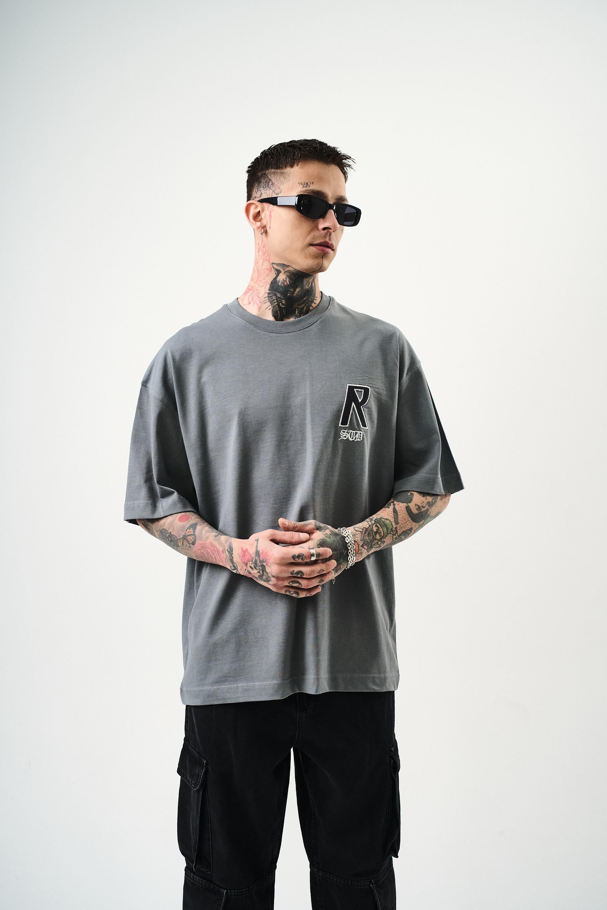 Erkek R Creative Nakışlı Oversize T-Shirt Füme