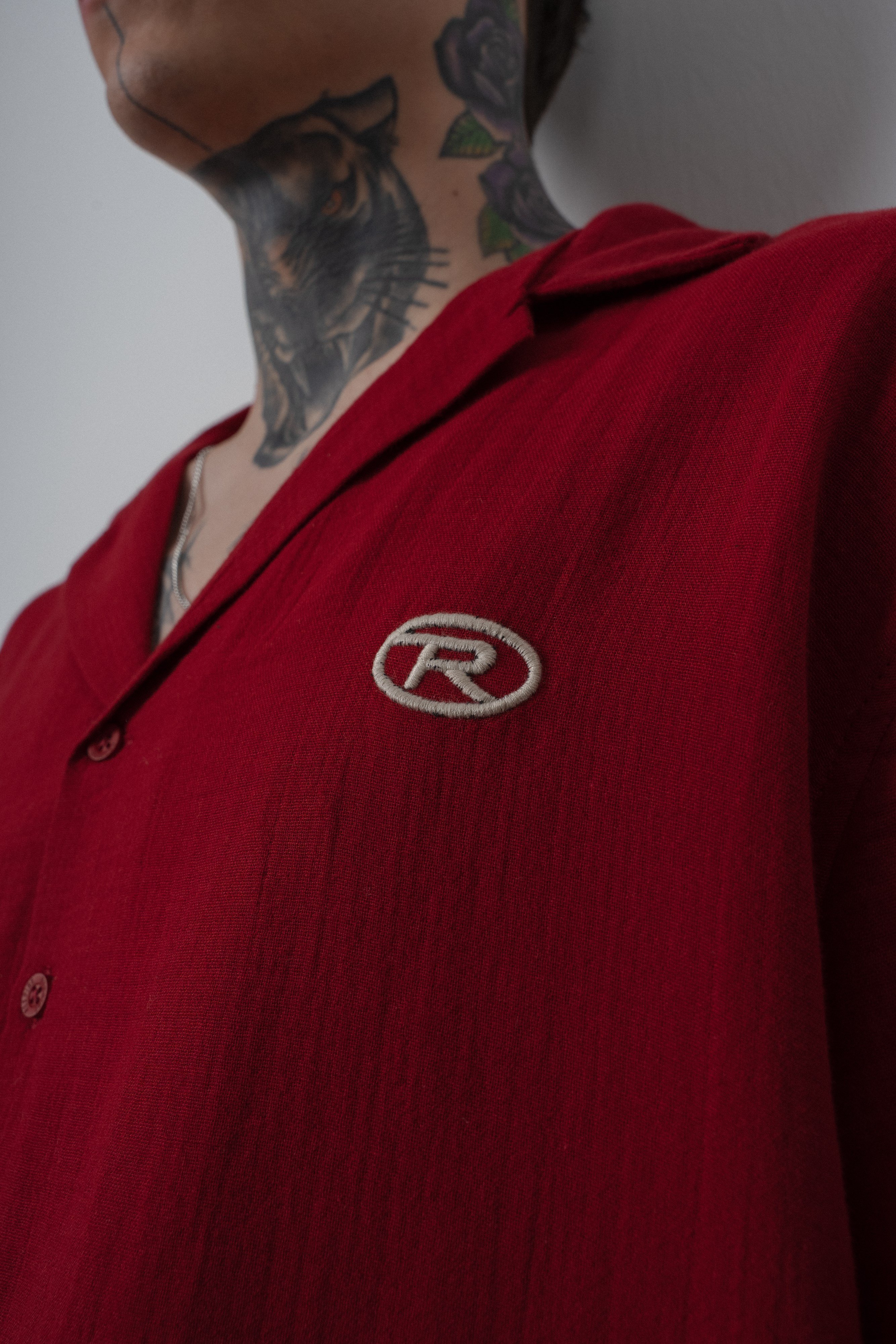 Erkek R Nakışlı Kısa Kollu Müslin Oversize Gömlek Bordo