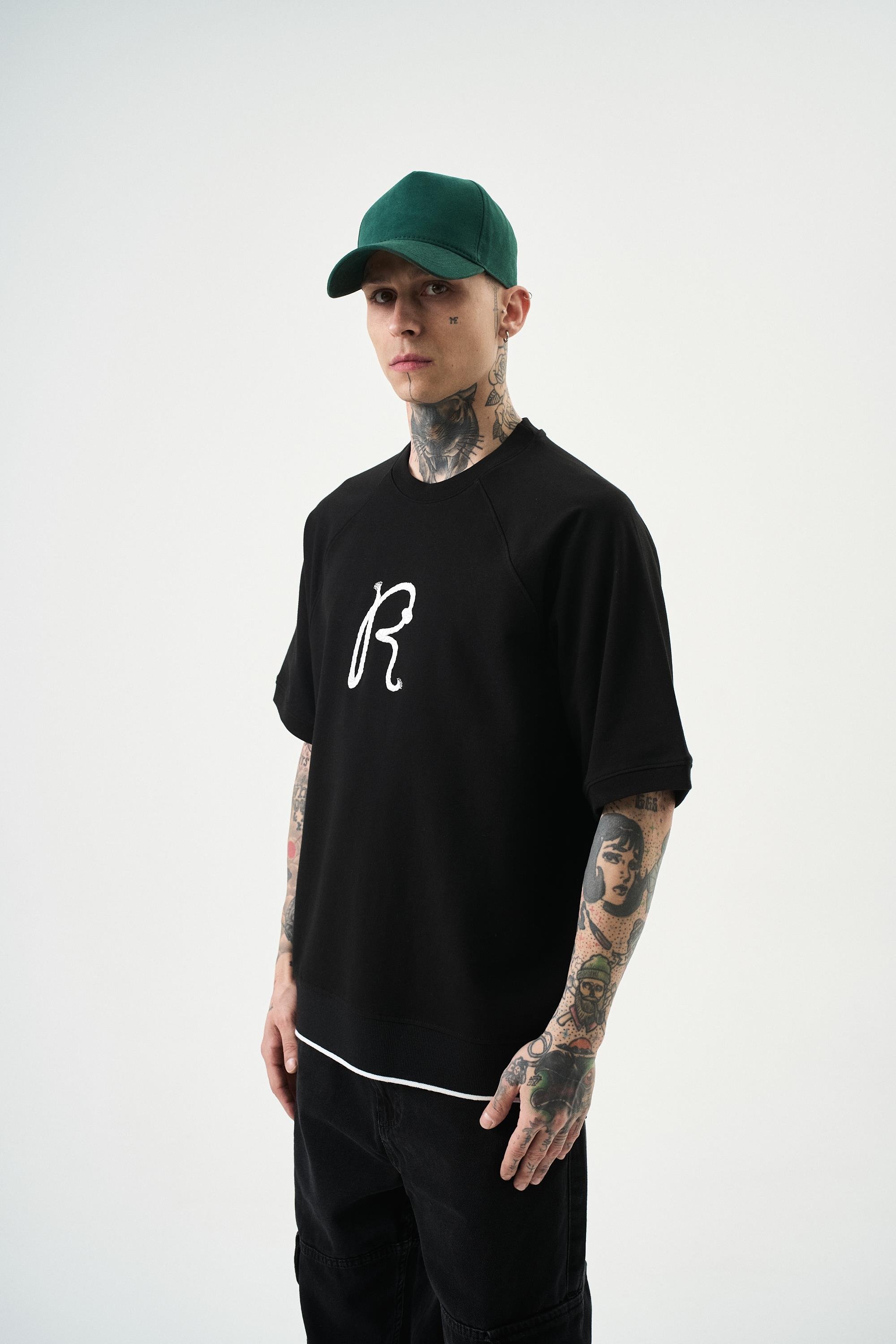erkek-r-nakisli-oversize-t-shirt-siyah-7b9-9e.jpg