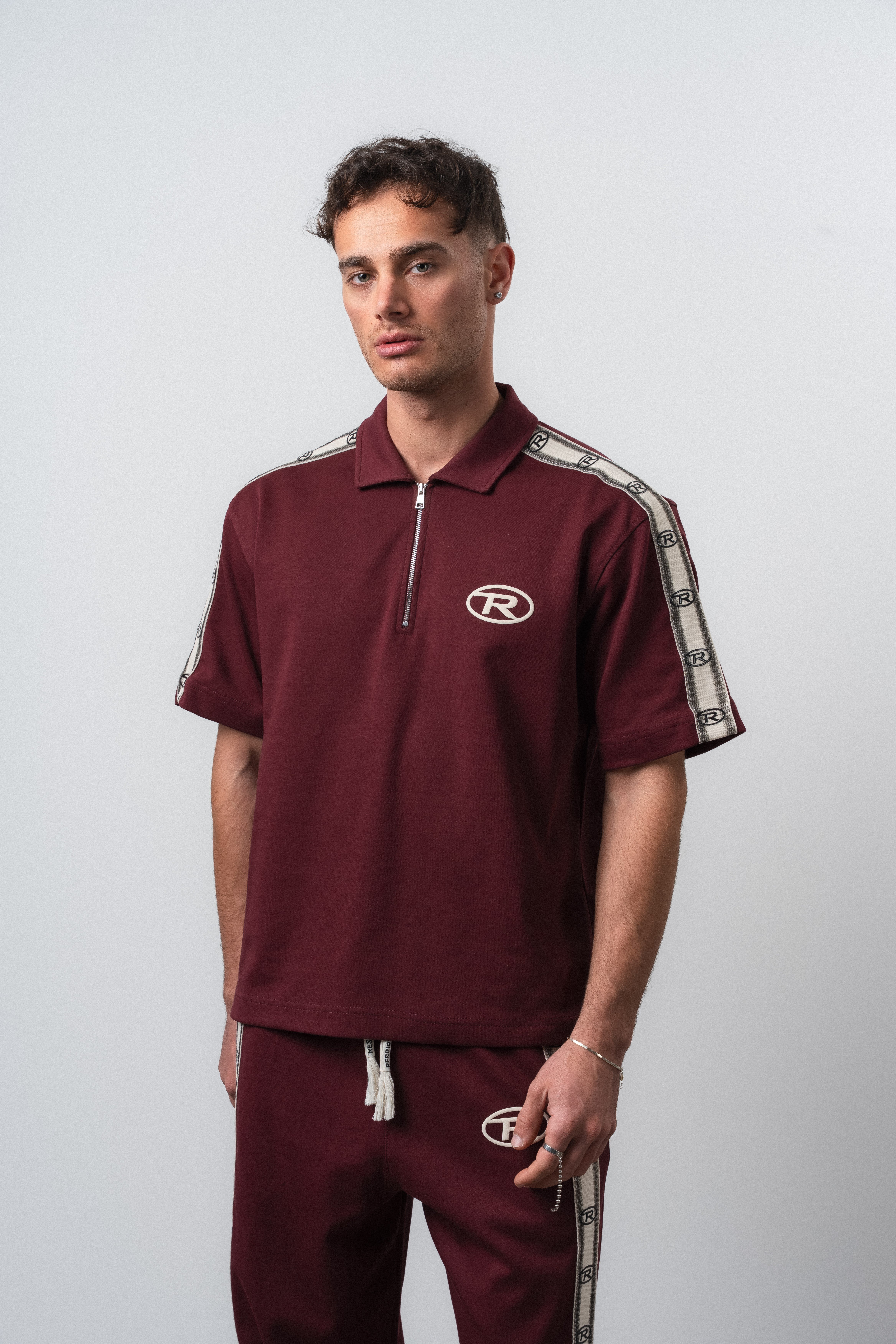 Erkek R Şerit Detaylı Regular Fit T-Shirt Bordo