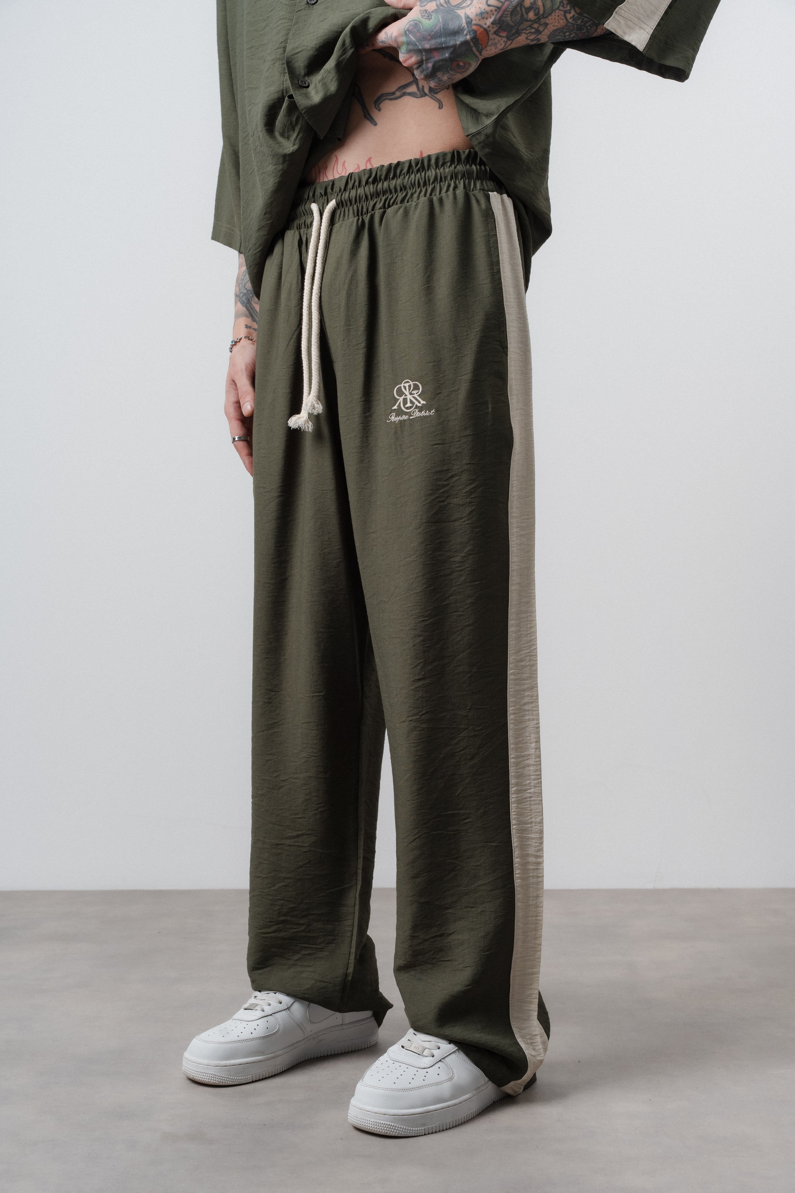 Erkek Respire District Nakışlı Baggy Pantolon Haki