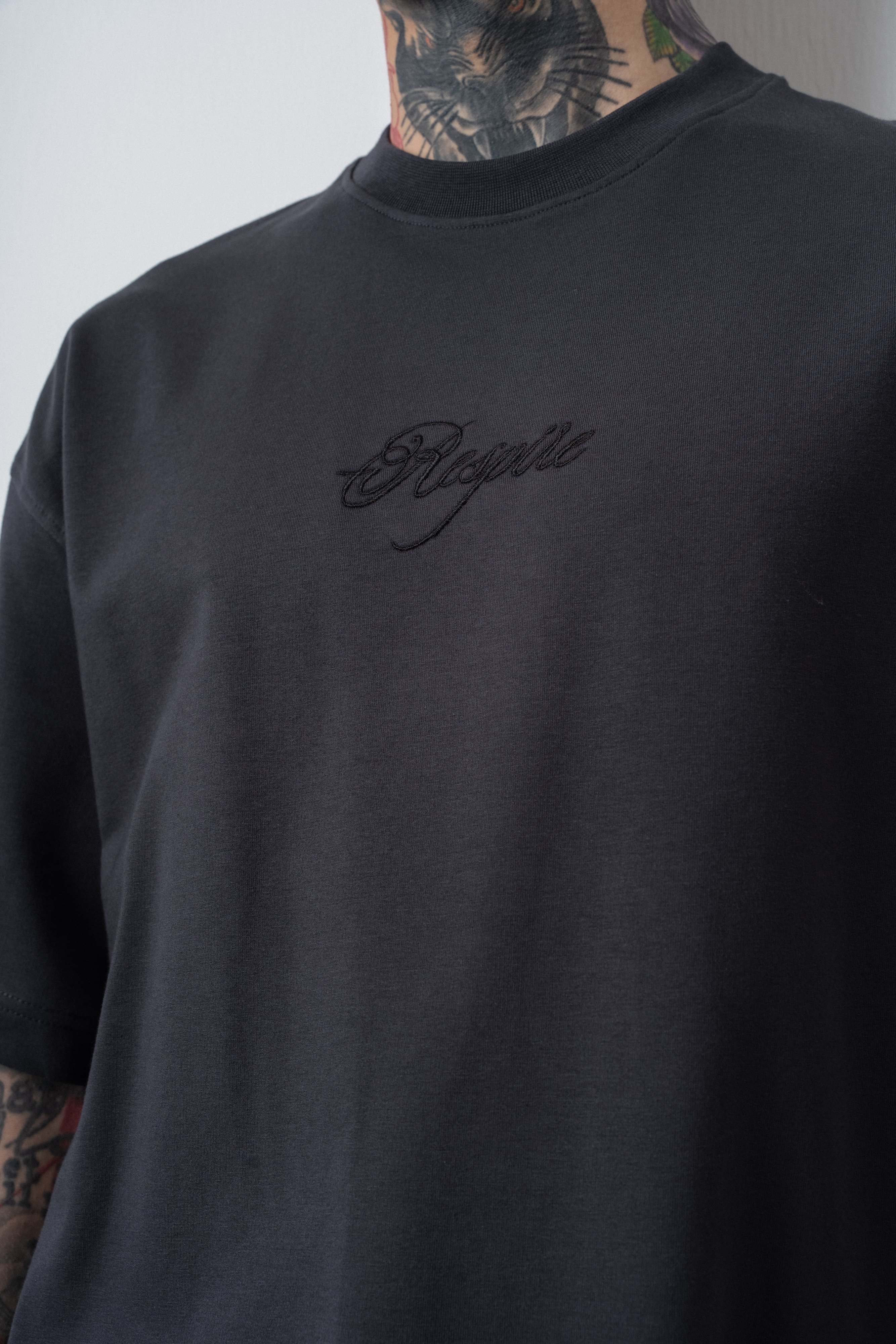 Erkek Rosette Nakış Detaylı Oversize T-Shirt Füme