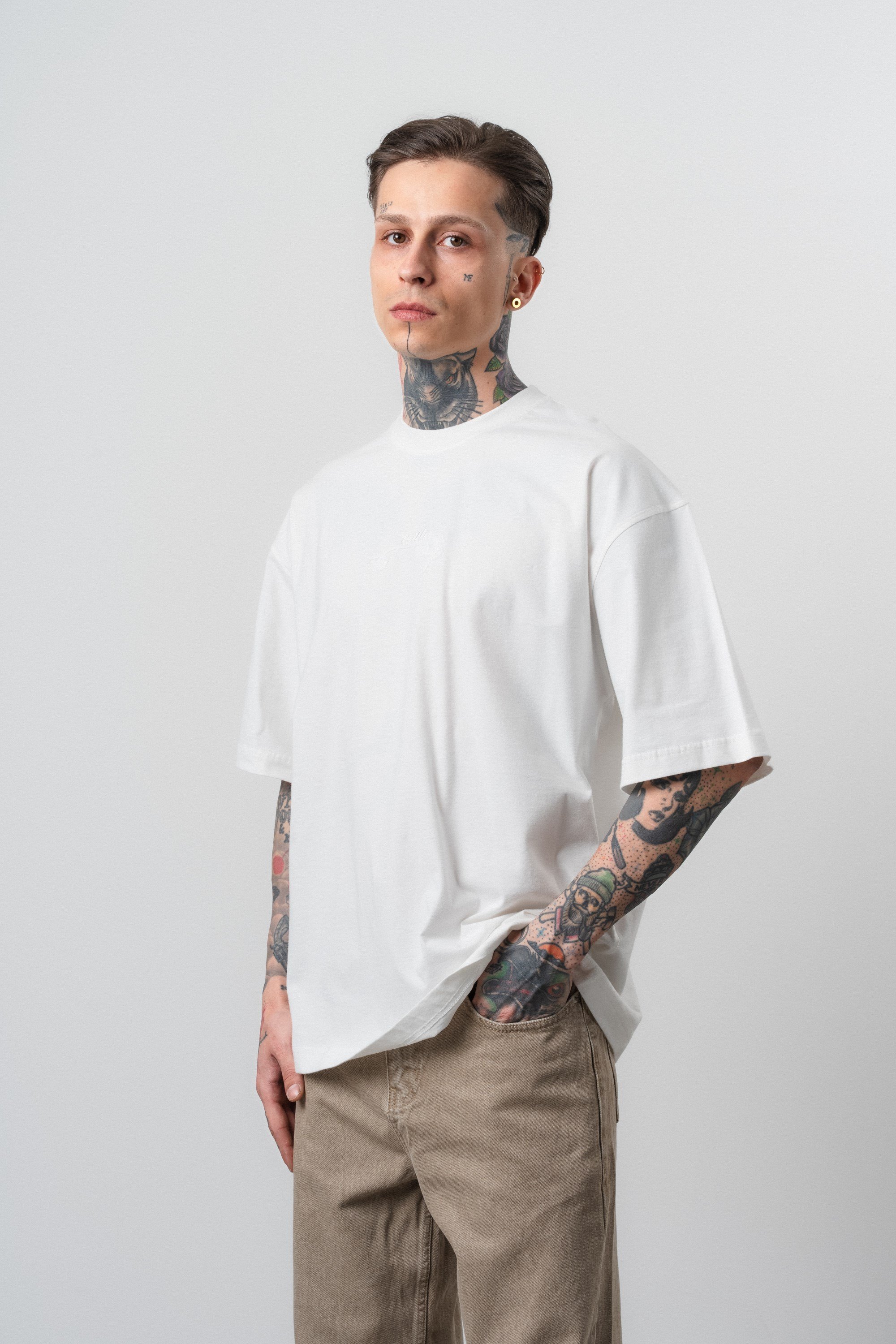 Erkek Route Nakışlı Oversize T-Shirt Ekru