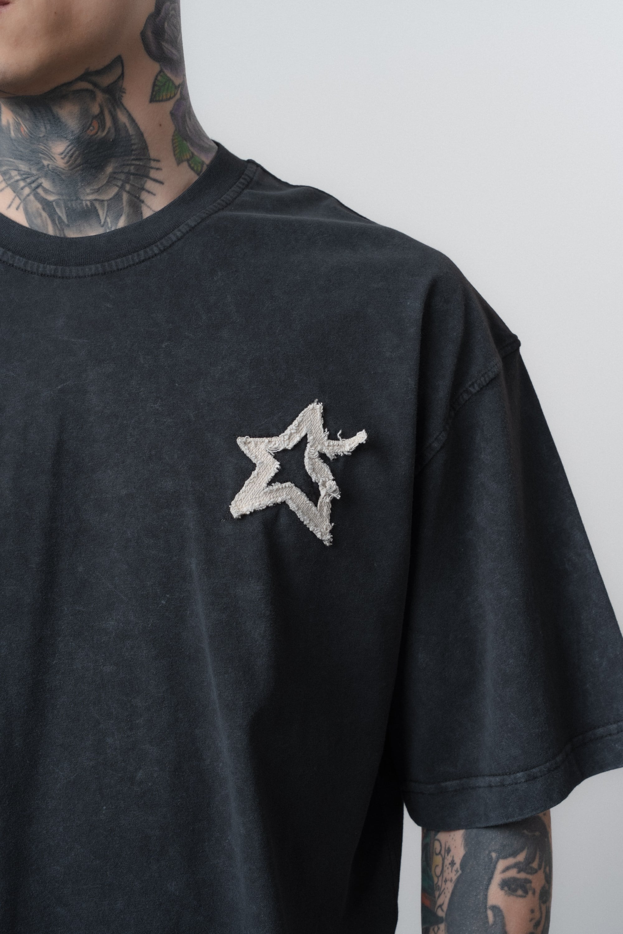 Erkek Saint Nakışlı Yıkamalı Oversize T-Shirt Siyah