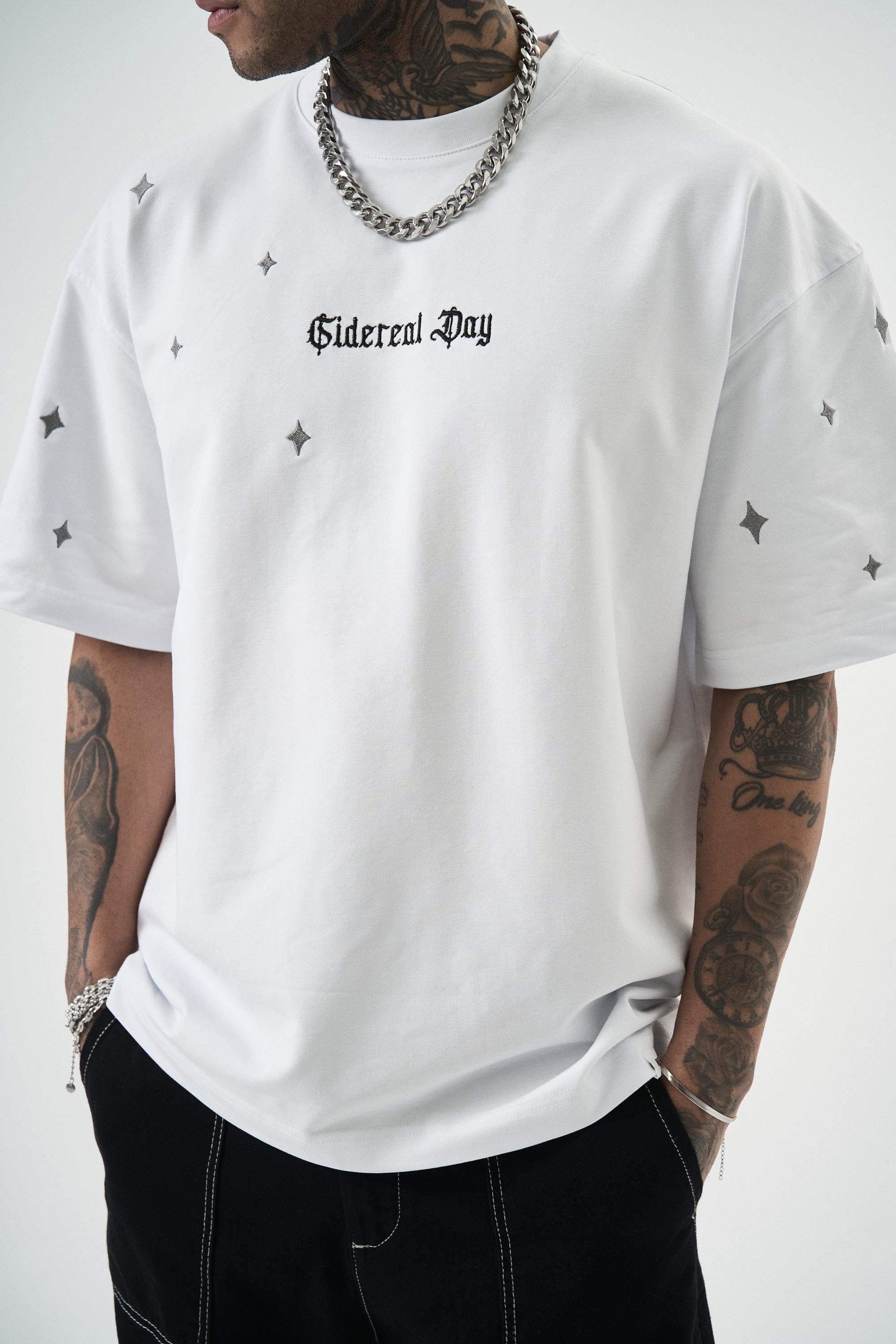 erkek-sidereal-nakisli-oversize-t-shir-14e-47.jpg