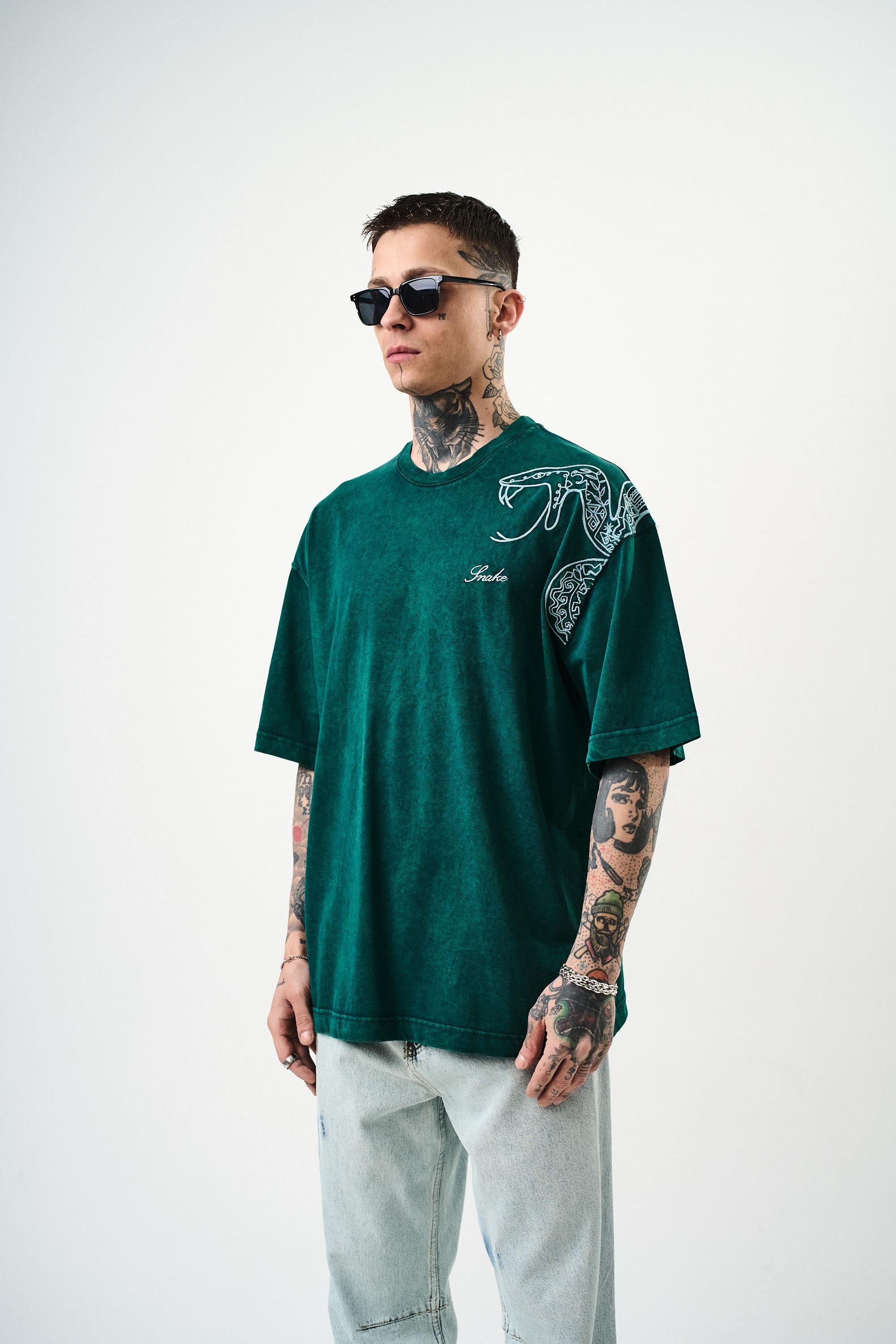 Erkek Snake Nakışlı Yıkamalı Oversize T-Shirt Yeşil