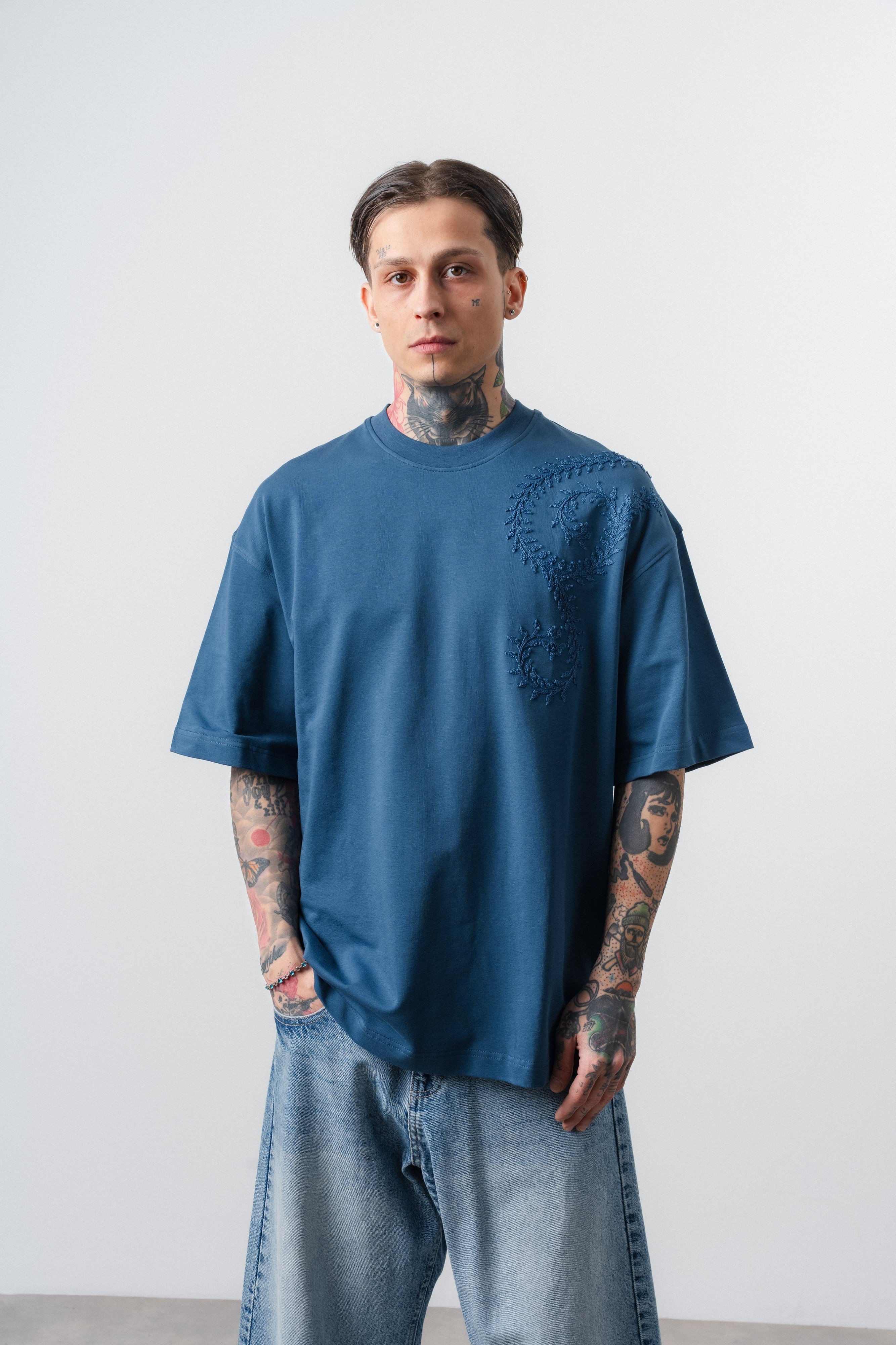 erkek-spiral-nakis-detayli-oversize-t--bb30b-.jpg