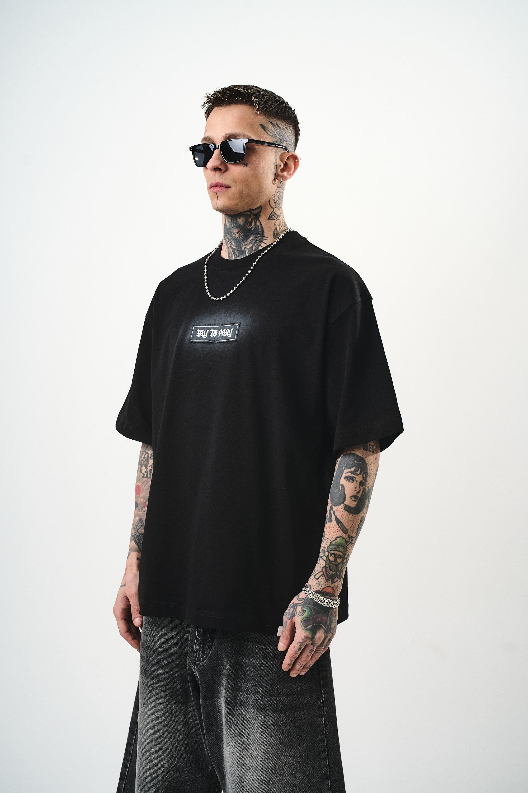 Erkek Try To Pray Nakışlı Oversize T-Shirt Siyah